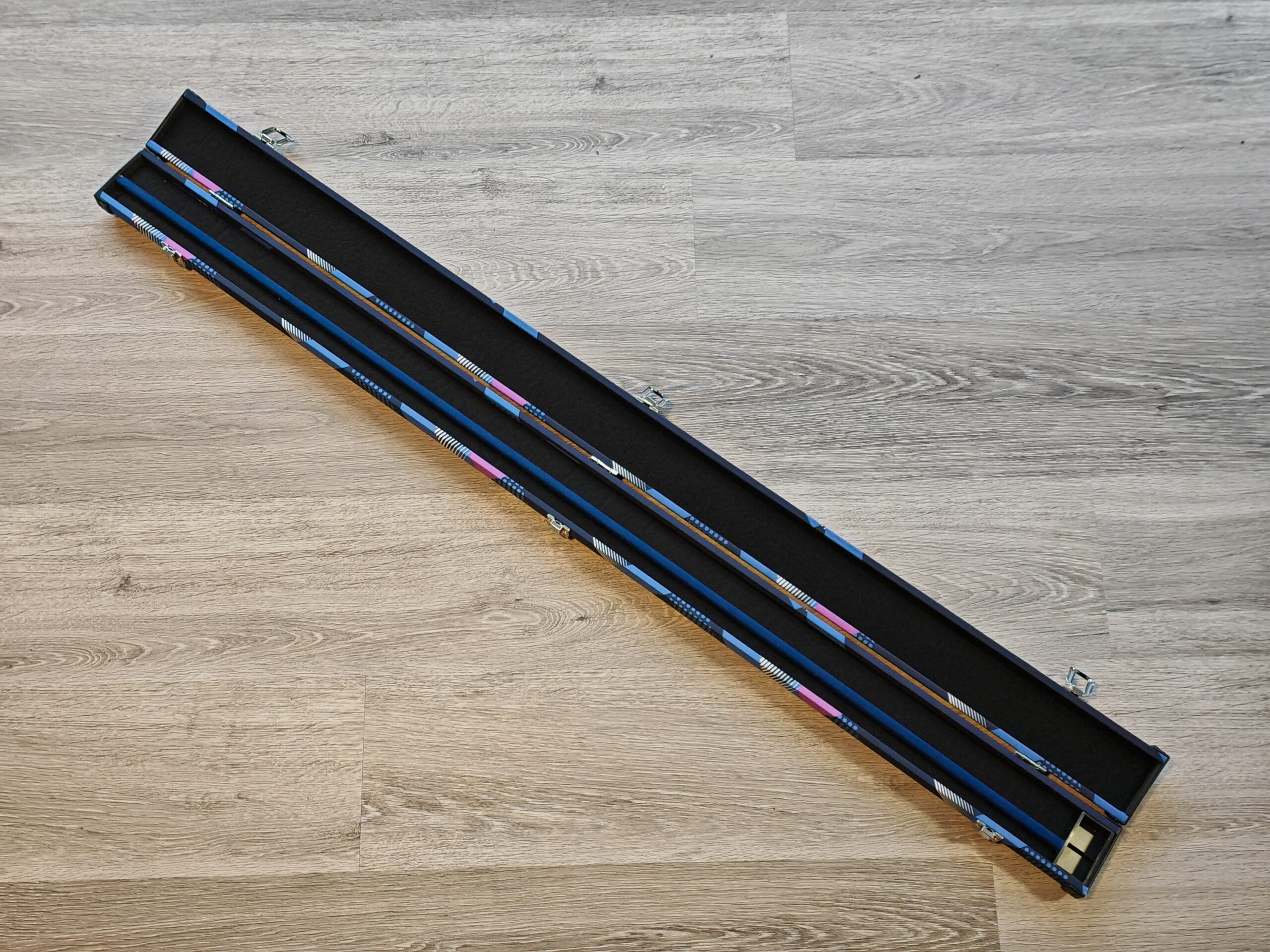 3/4 Case image 10