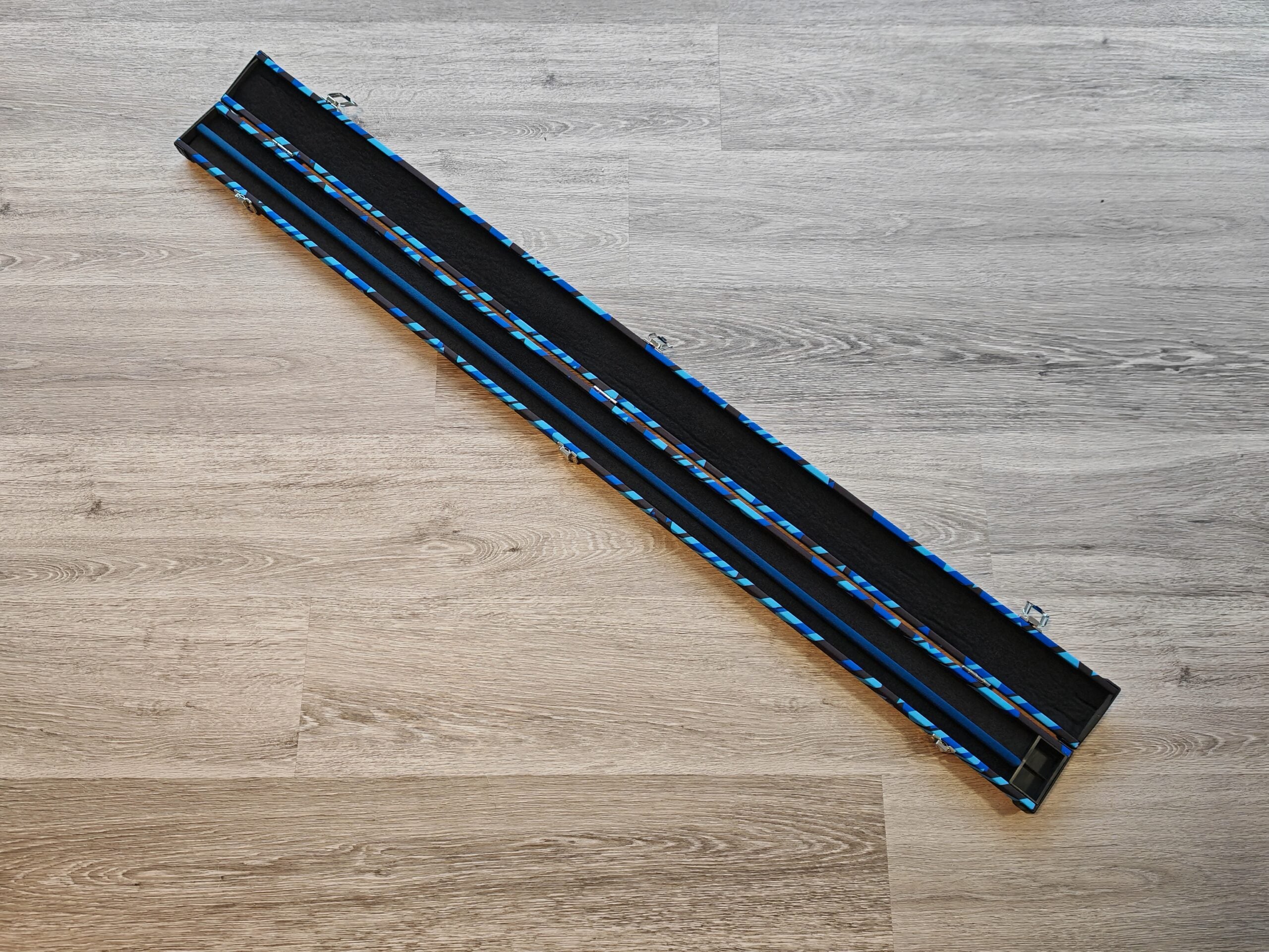 3/4 Case image 7