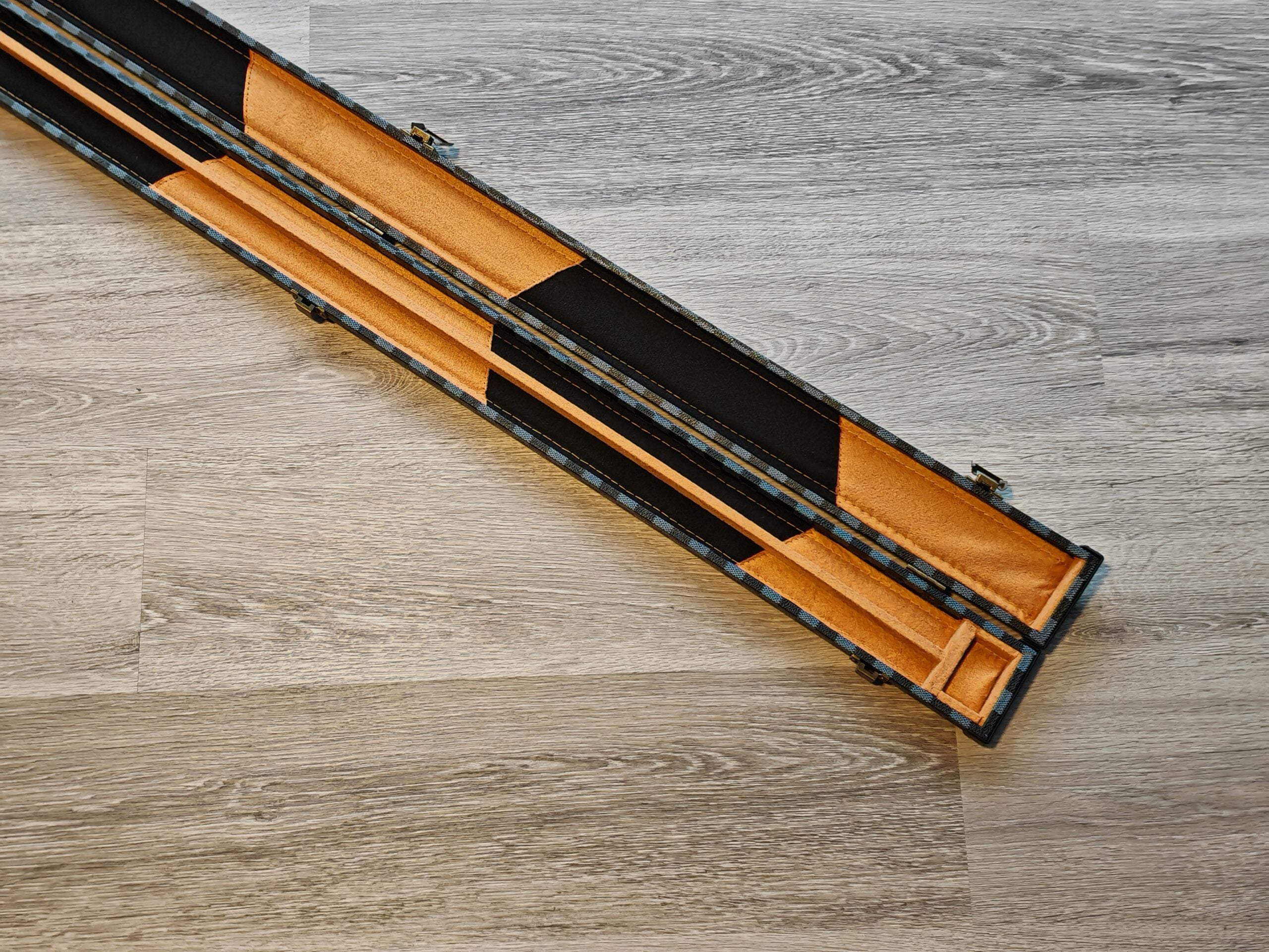 3/4 Case image 8