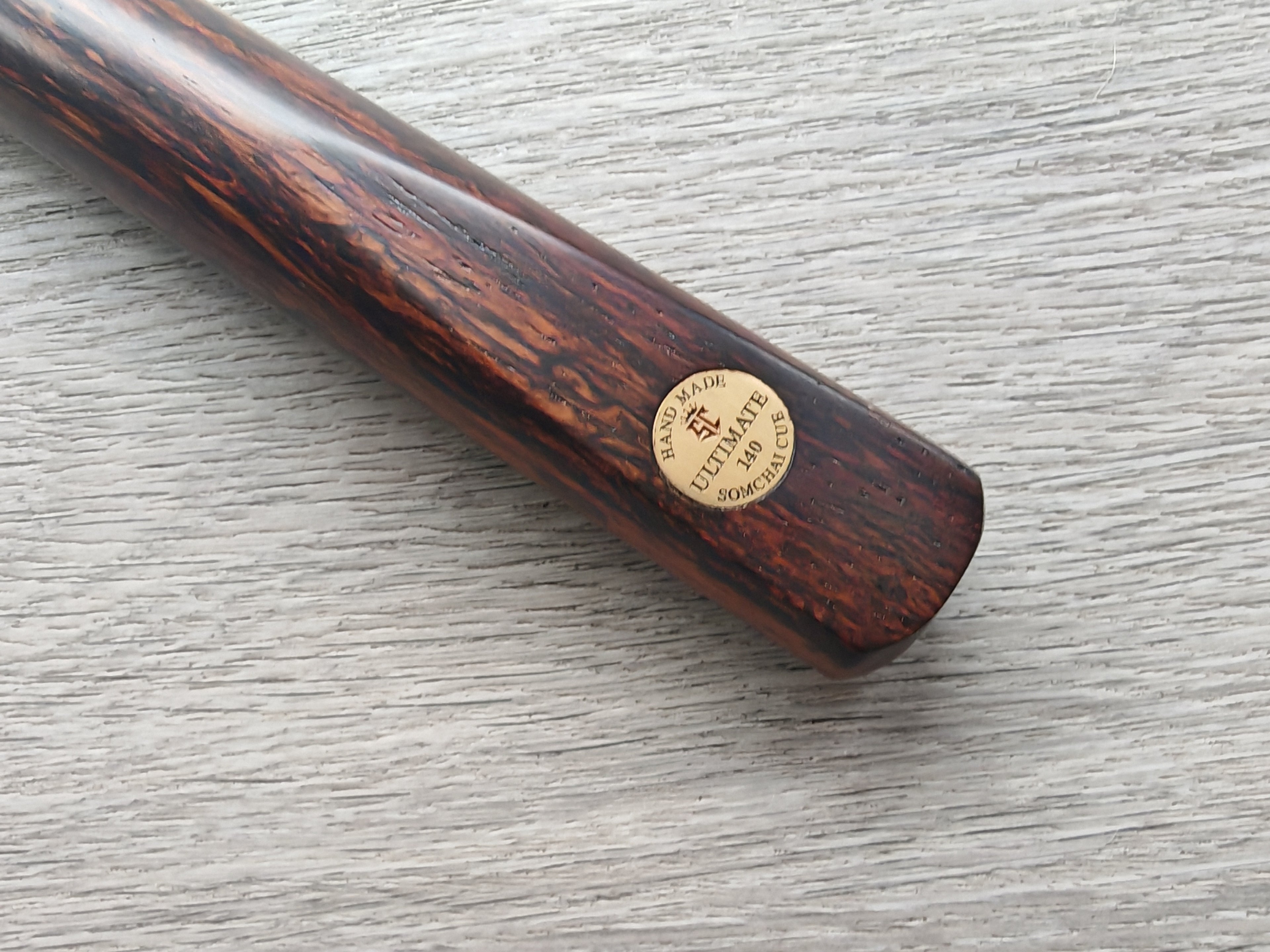 Somchai Ultimate  - 3/4 cue 8.5mm Tip , 17oz , 57"