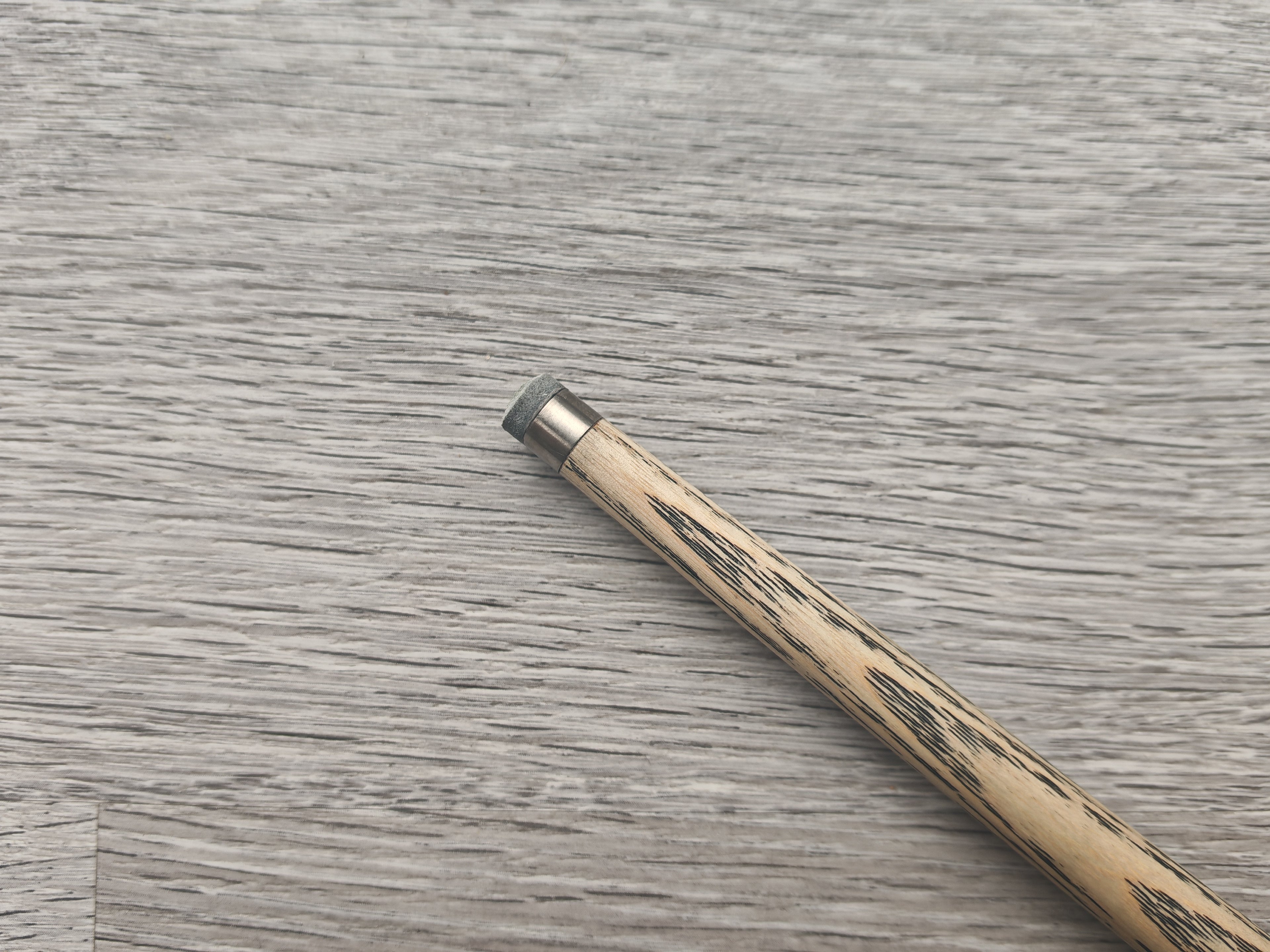 Somchai Ultimate  - 3/4 cue 8.5mm Tip , 17oz , 57"