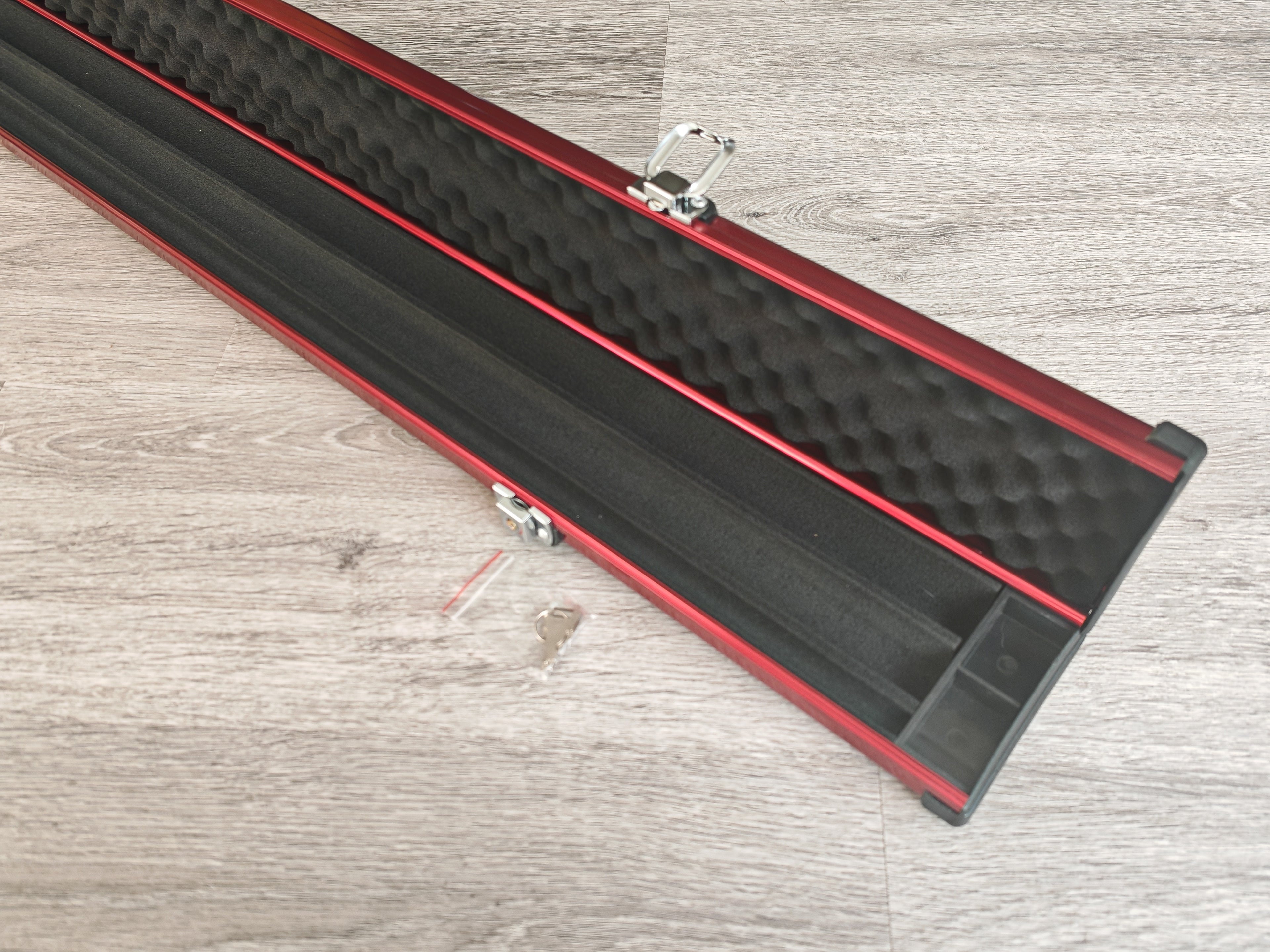 1 Piece  cue case holds 3 cues