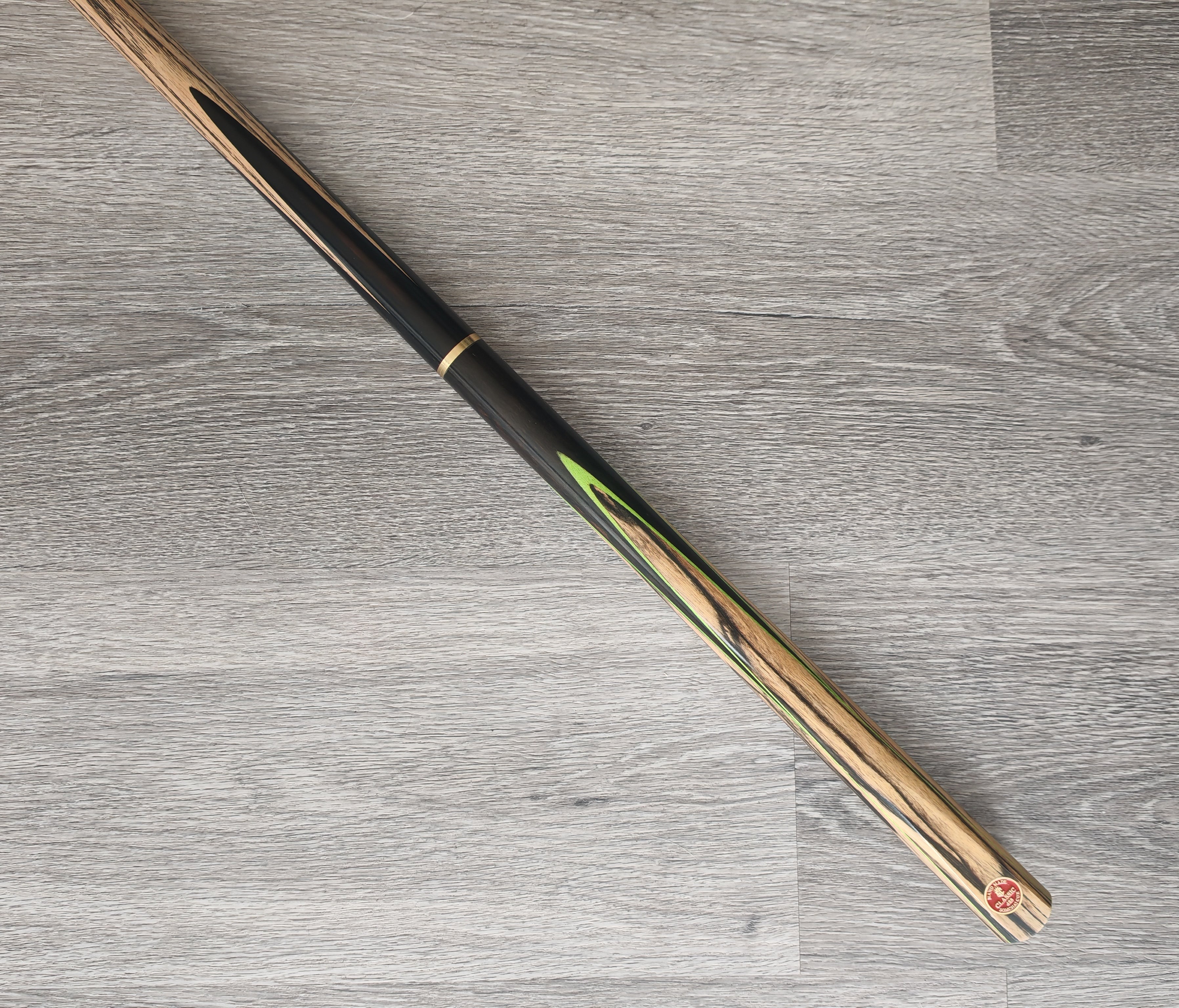 Somchai Classic 3/4 Cue #428 , 9.25mm tip ,18 oz ,  58"