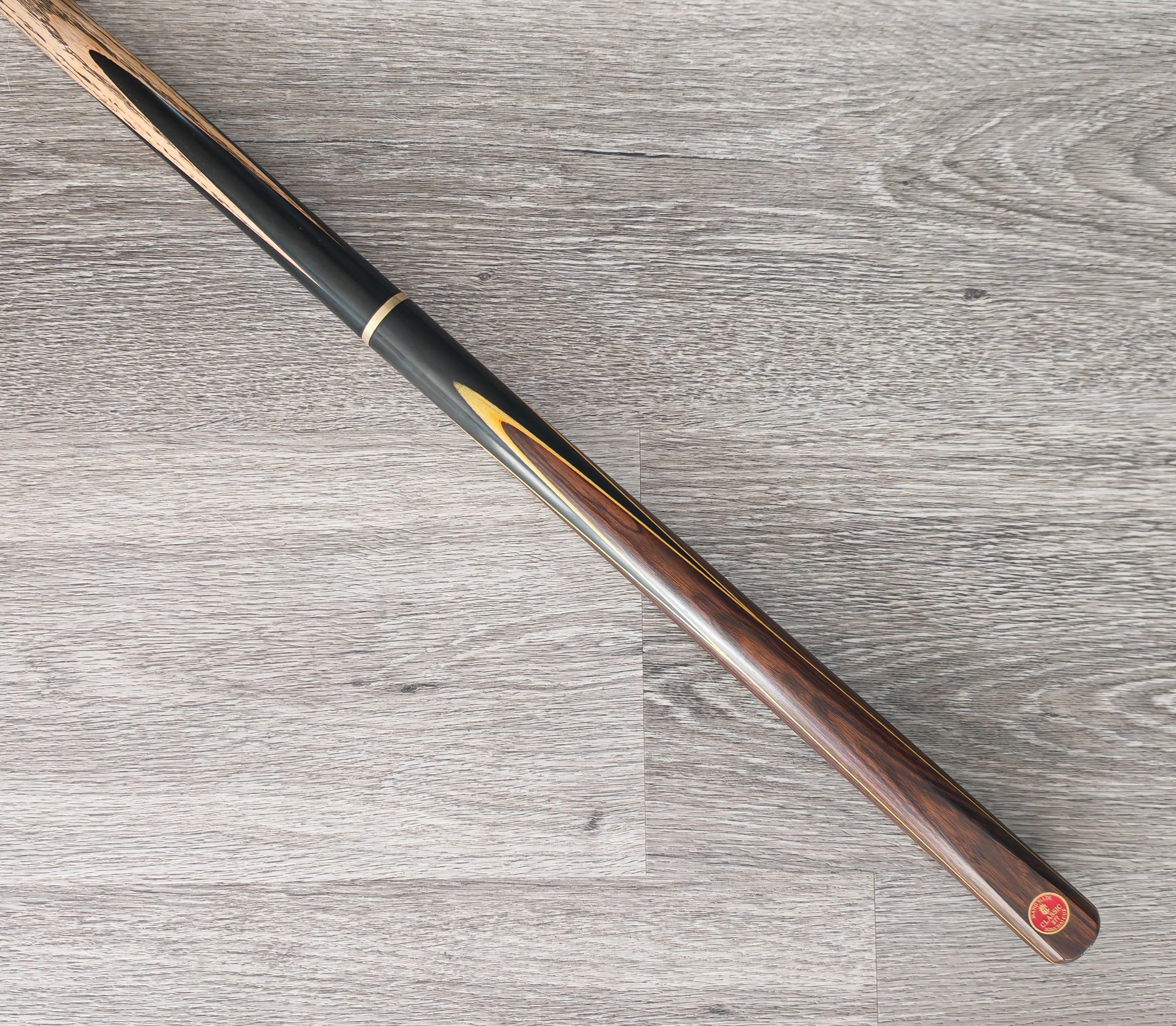 Somchai Classic 3/4 Cue #277 , 9.1mm tip ,18 1/4oz ,  58"