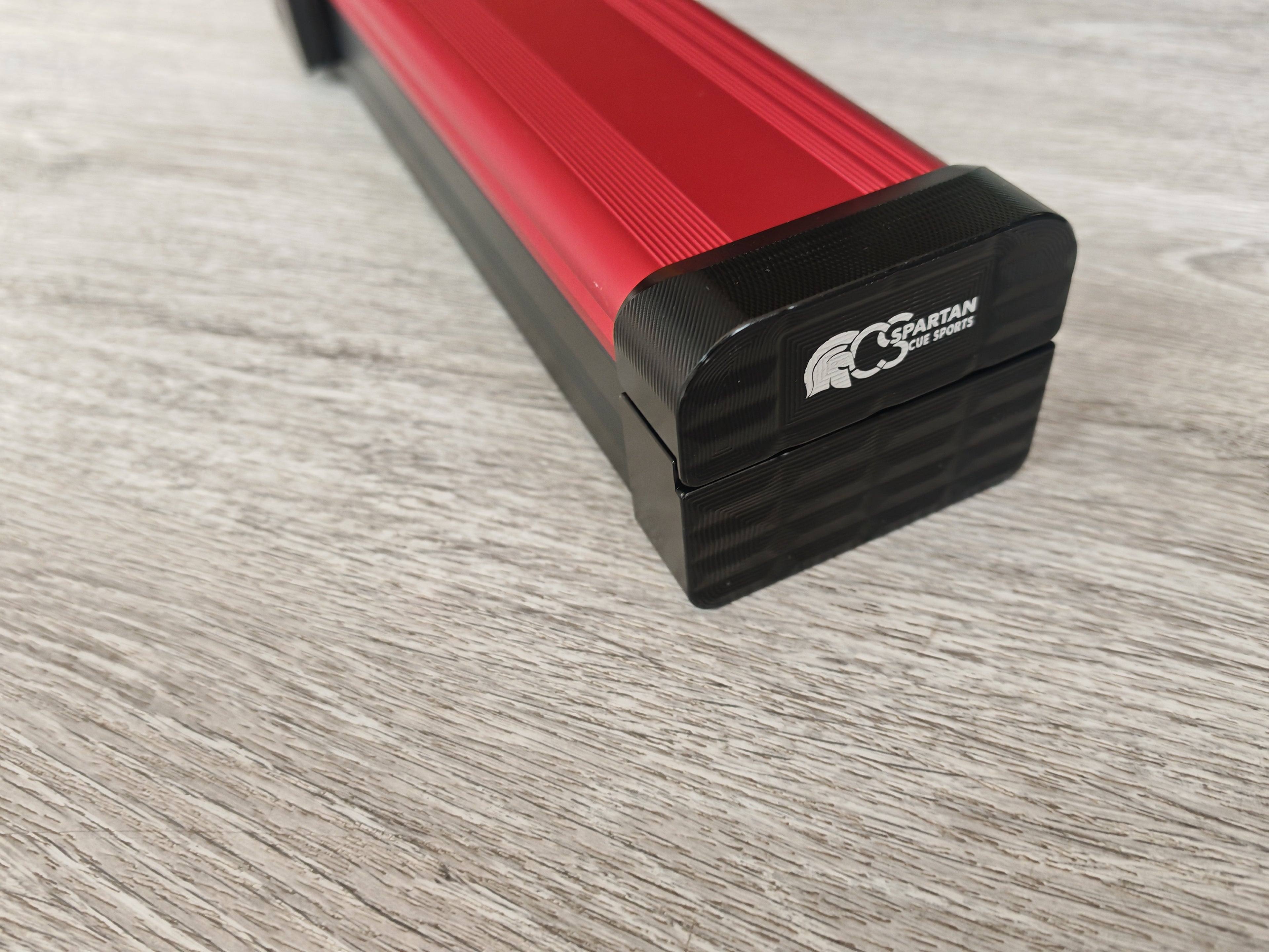 Spartan cue sports case Red/Black | 1 Piece Pool Cue Case | Aluminium |  Chalk Holders
