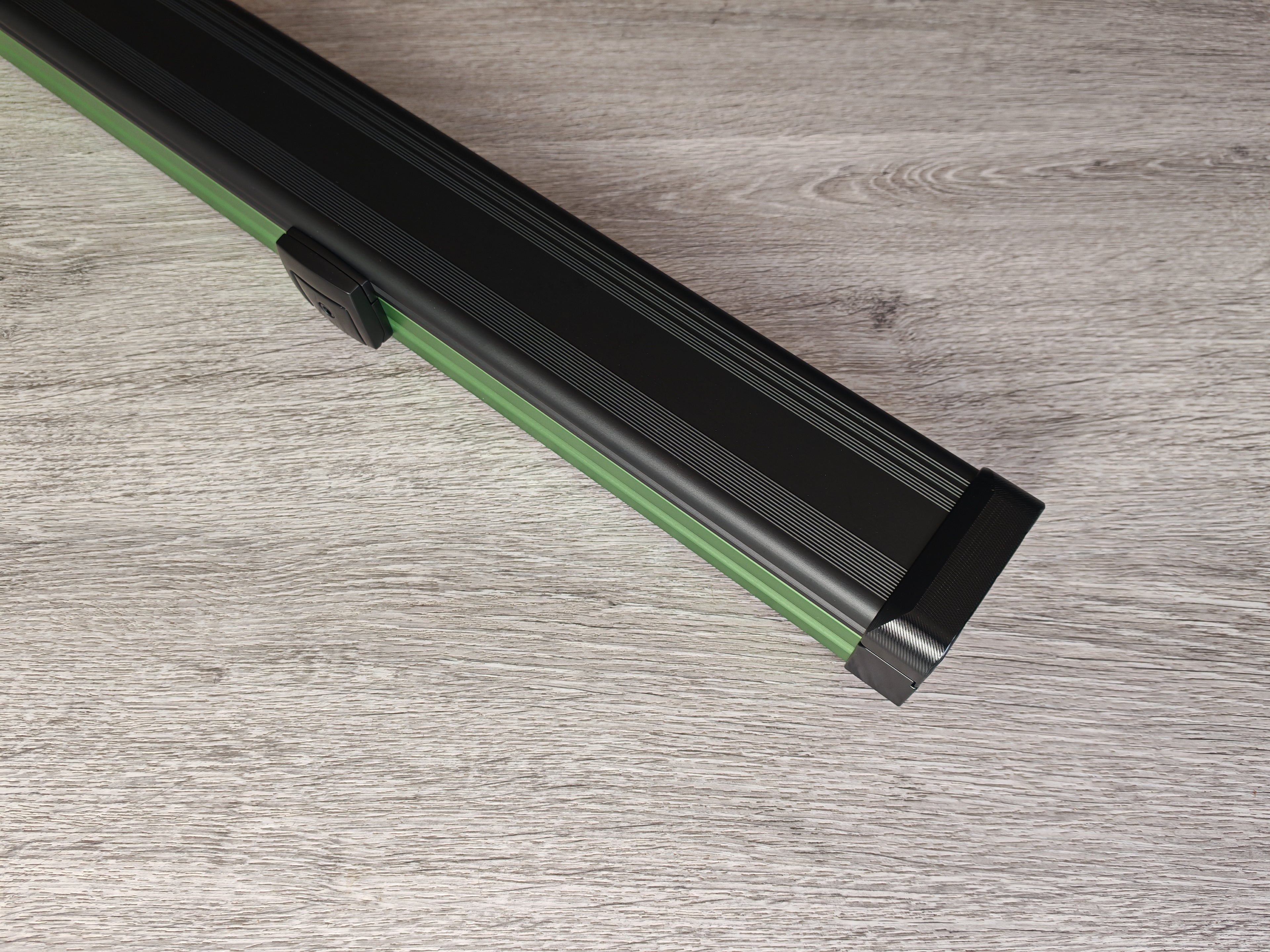 Spartan cue sports case Black/Green | 1 Piece Pool Cue Case | Aluminium |  Chalk Holders