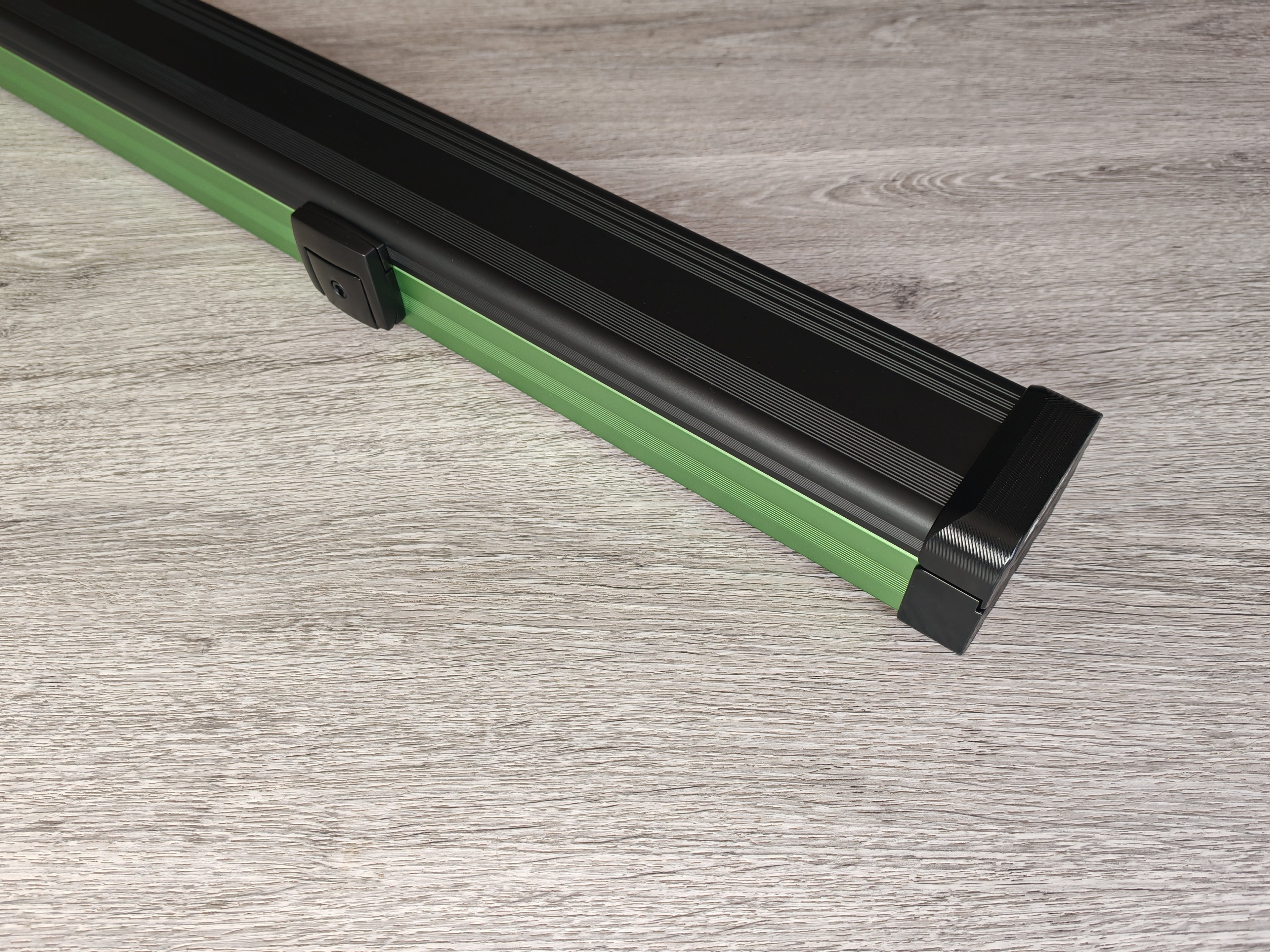 Spartan cue sports case Black/Green | 1 Piece Pool Cue Case | Aluminium |  Chalk Holders