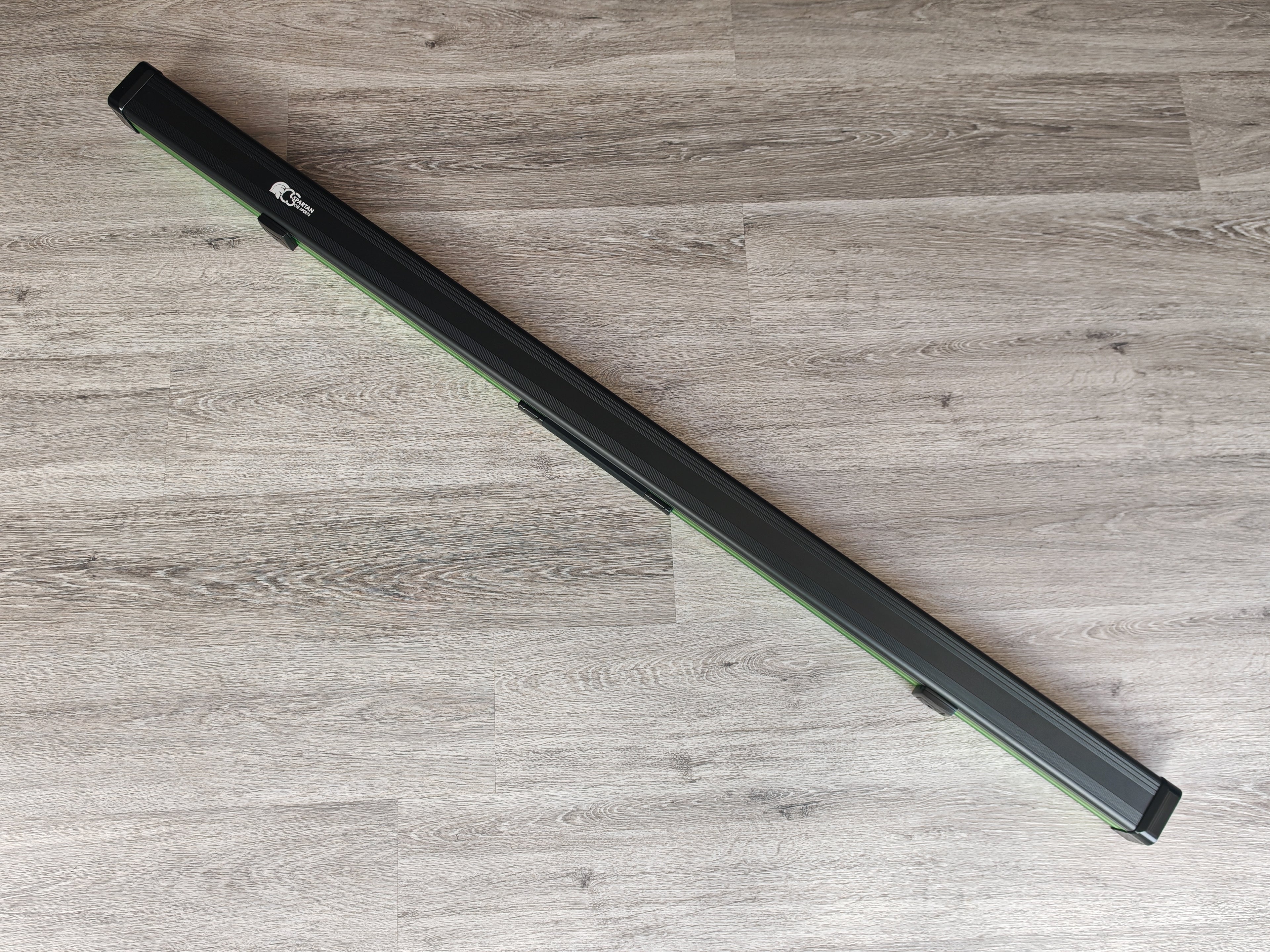 Spartan cue sports case Black/Green | 1 Piece Pool Cue Case | Aluminium |  Chalk Holders