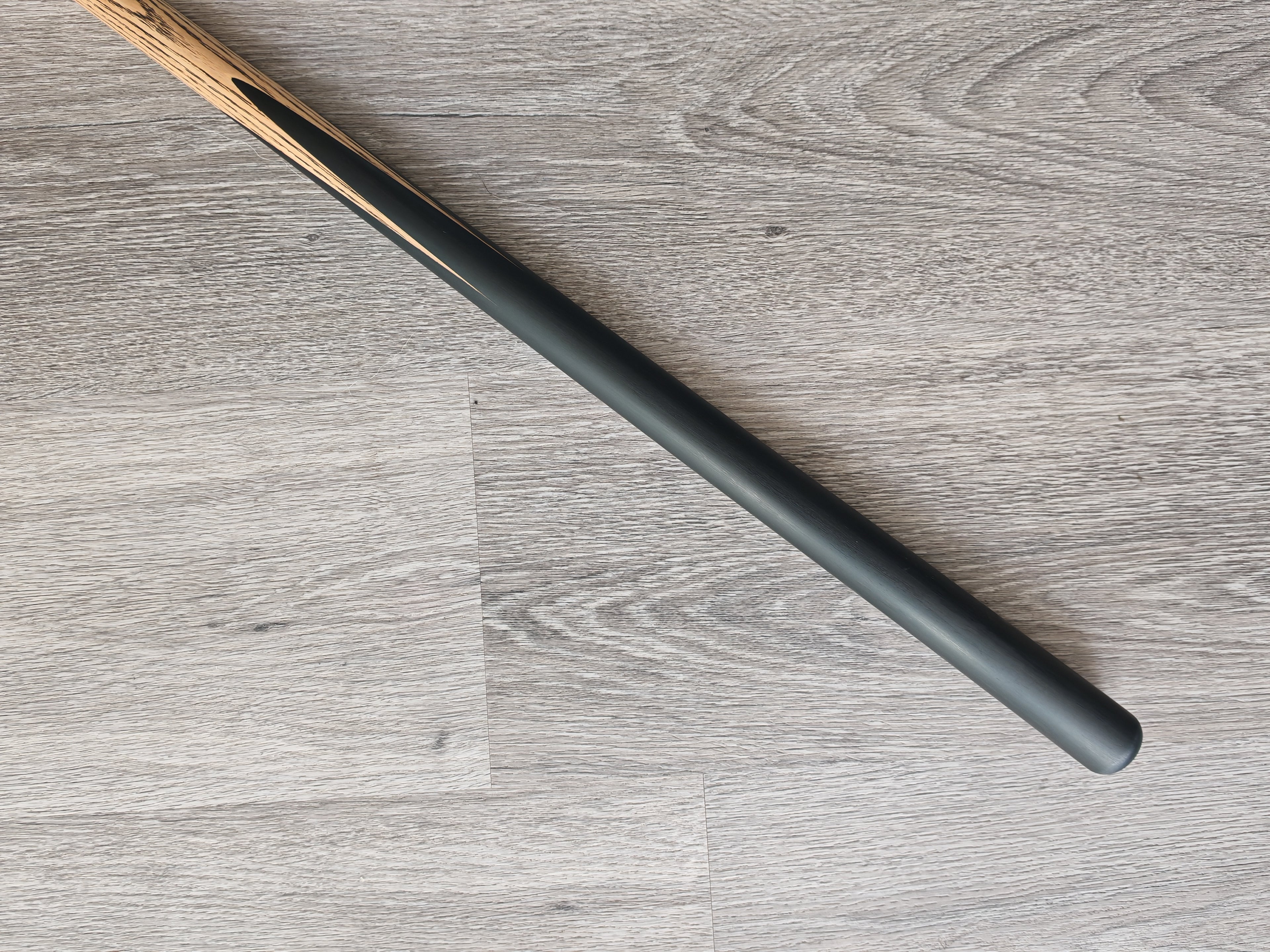 SP Cues Ultimate #70 Ebony 18oz, 8mm Tip,