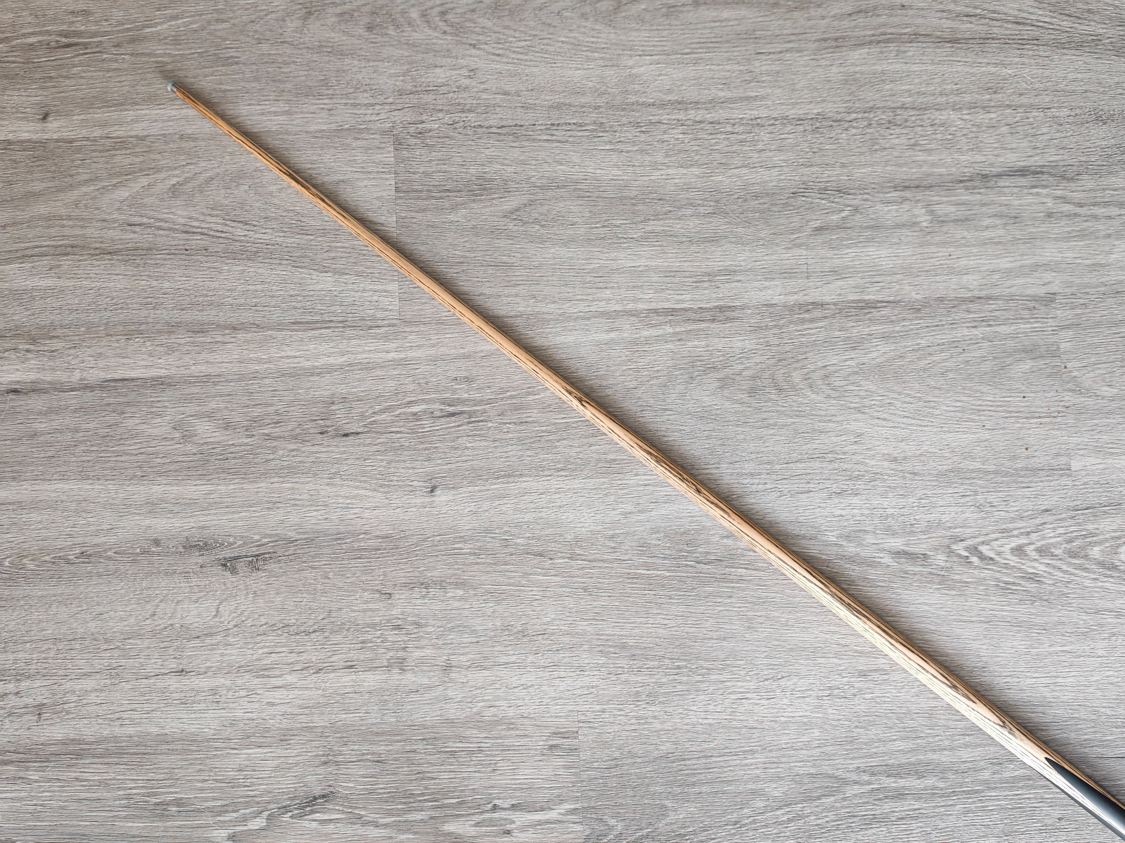 SP Cues Ultimate #70 Ebony 18oz, 8mm Tip,
