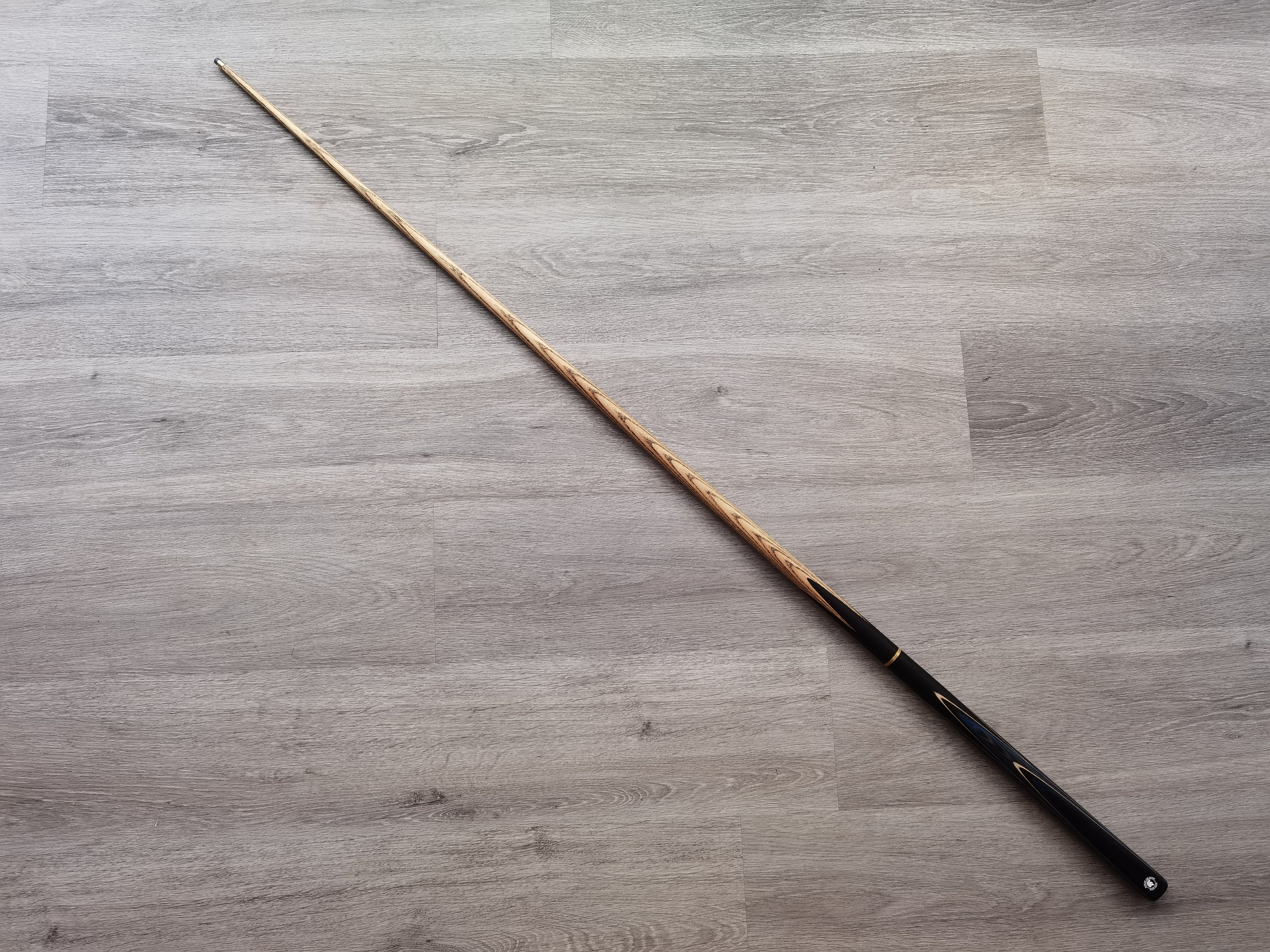 Spartan Cue Sports 8.4mm , 17oz , 57"   SCS#23