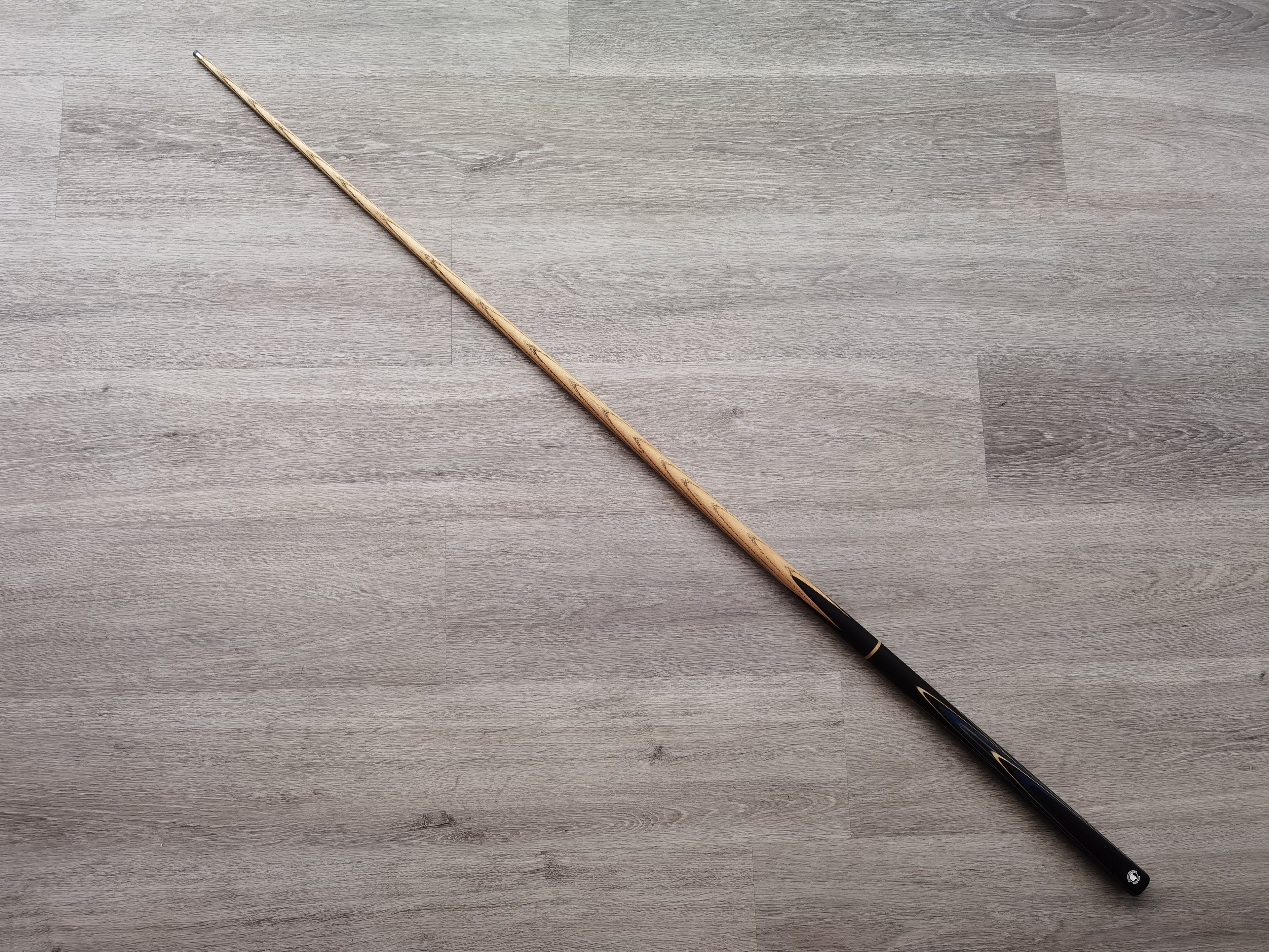 Spartan Cue Sports 8.4mm , 19.5oz , 57"   SCS #26