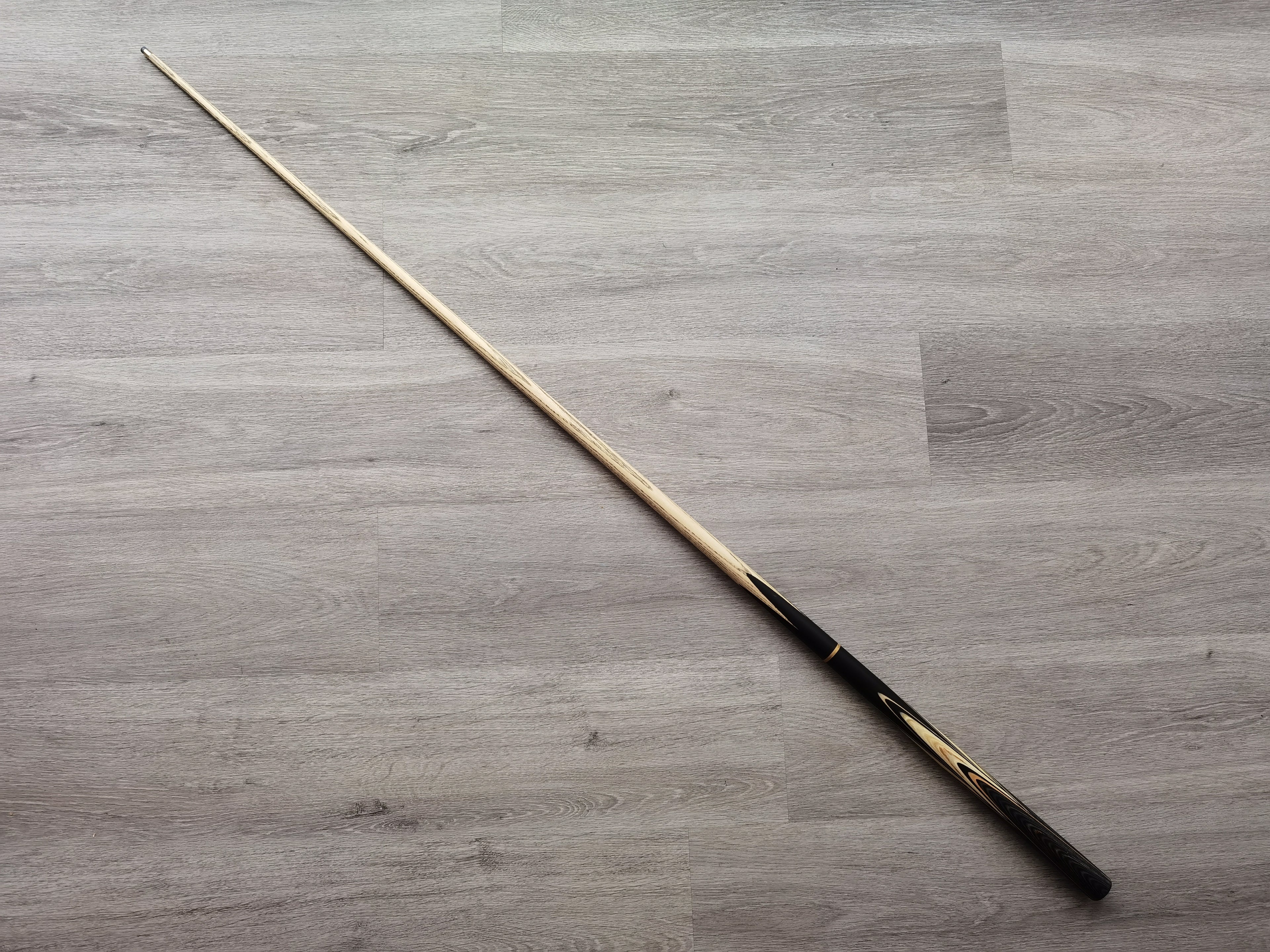 Spartan Cue Sports 8.3mm , 18oz , 57"   SCS #28