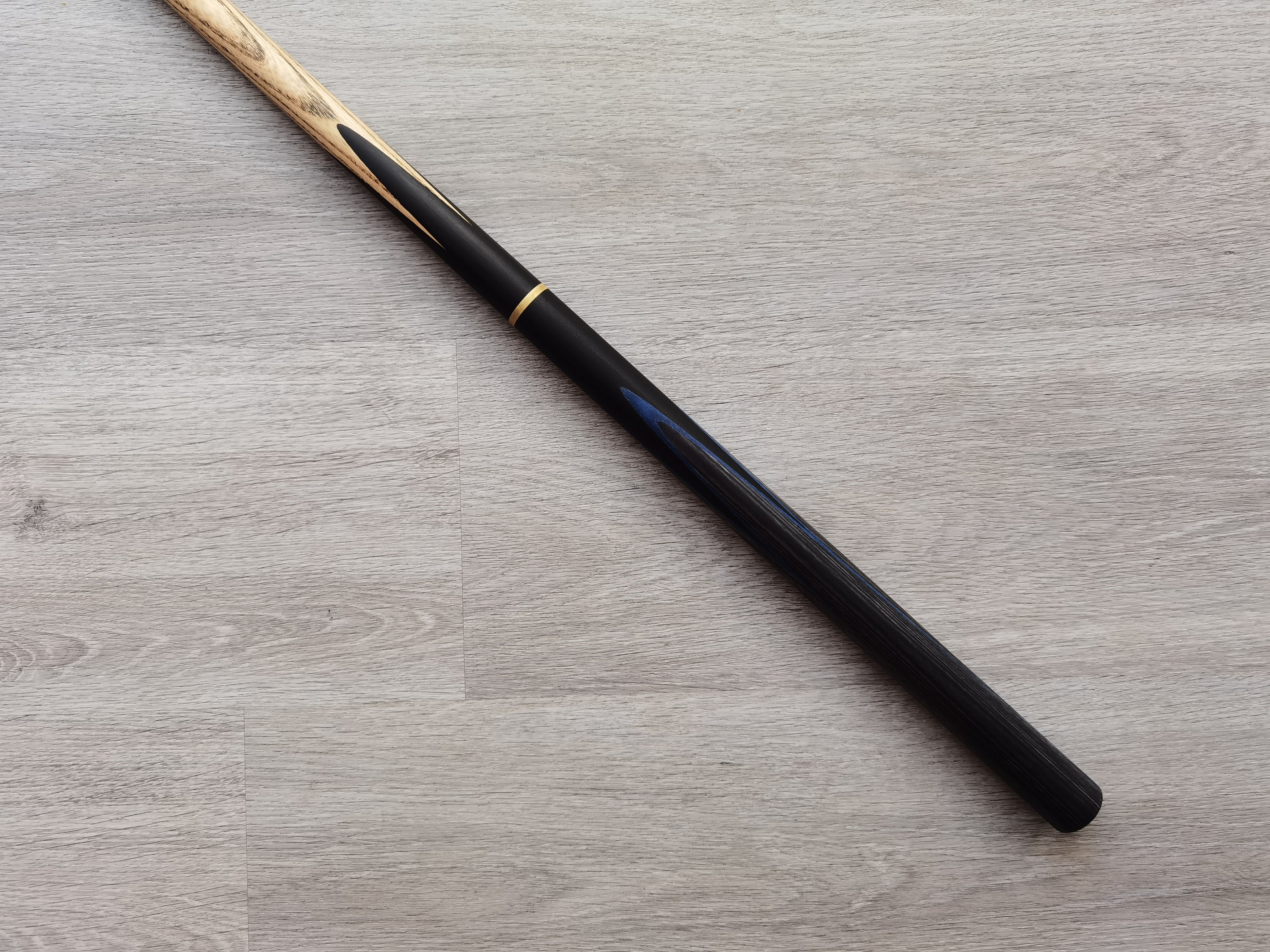 Spartan Cue Sports 8.3mm , 17.75oz , 57"   SCS #32