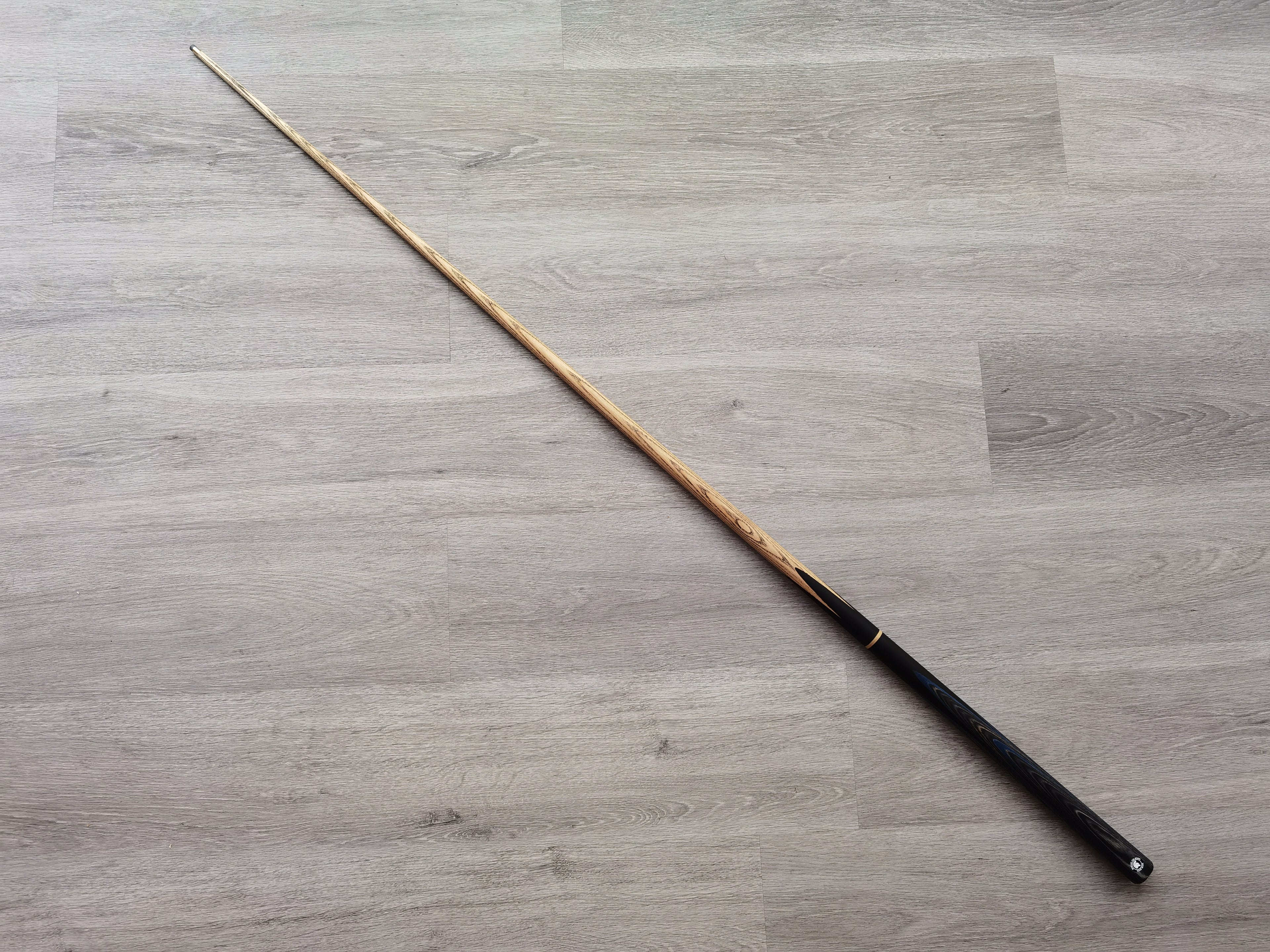 Spartan Cue Sports 8.25mm , 18.75oz , 57"   SCS #33