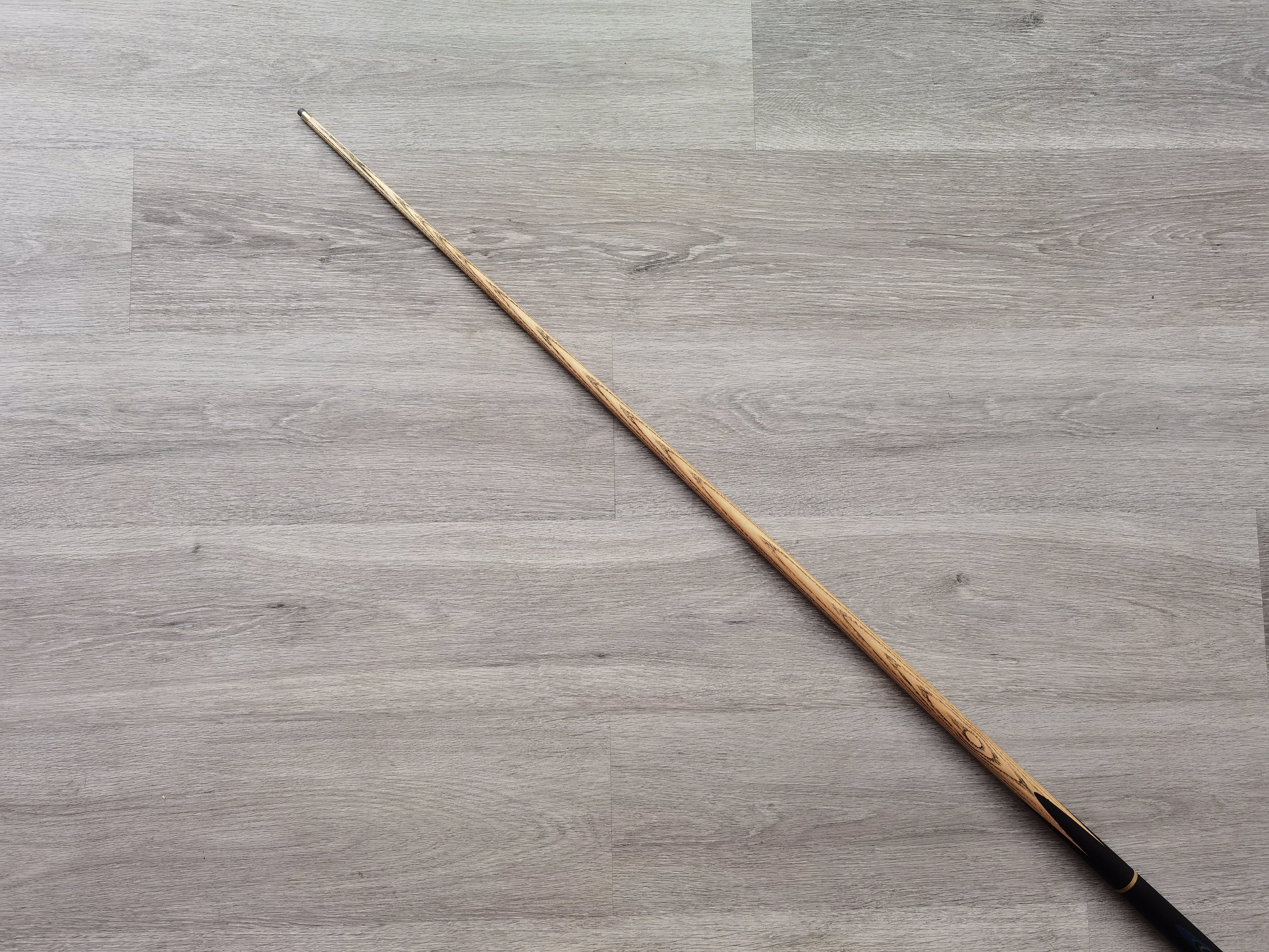 Spartan Cue Sports 8.25mm , 18.75oz , 57"   SCS #33