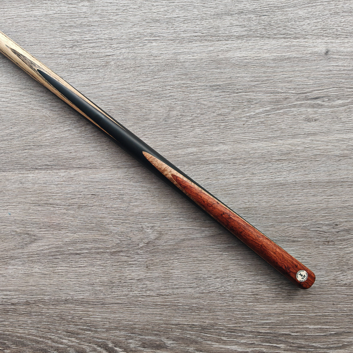 SP Cues Limited, 18.5oz, 9.7mm Tip (Badge Number 646)