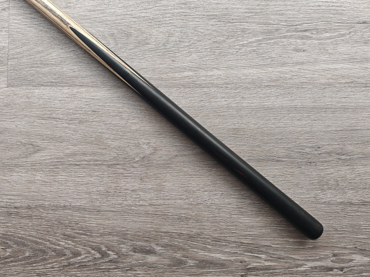 SP Cues Limited, 18.5oz, 9.7mm Tip (Badge Number 646)
