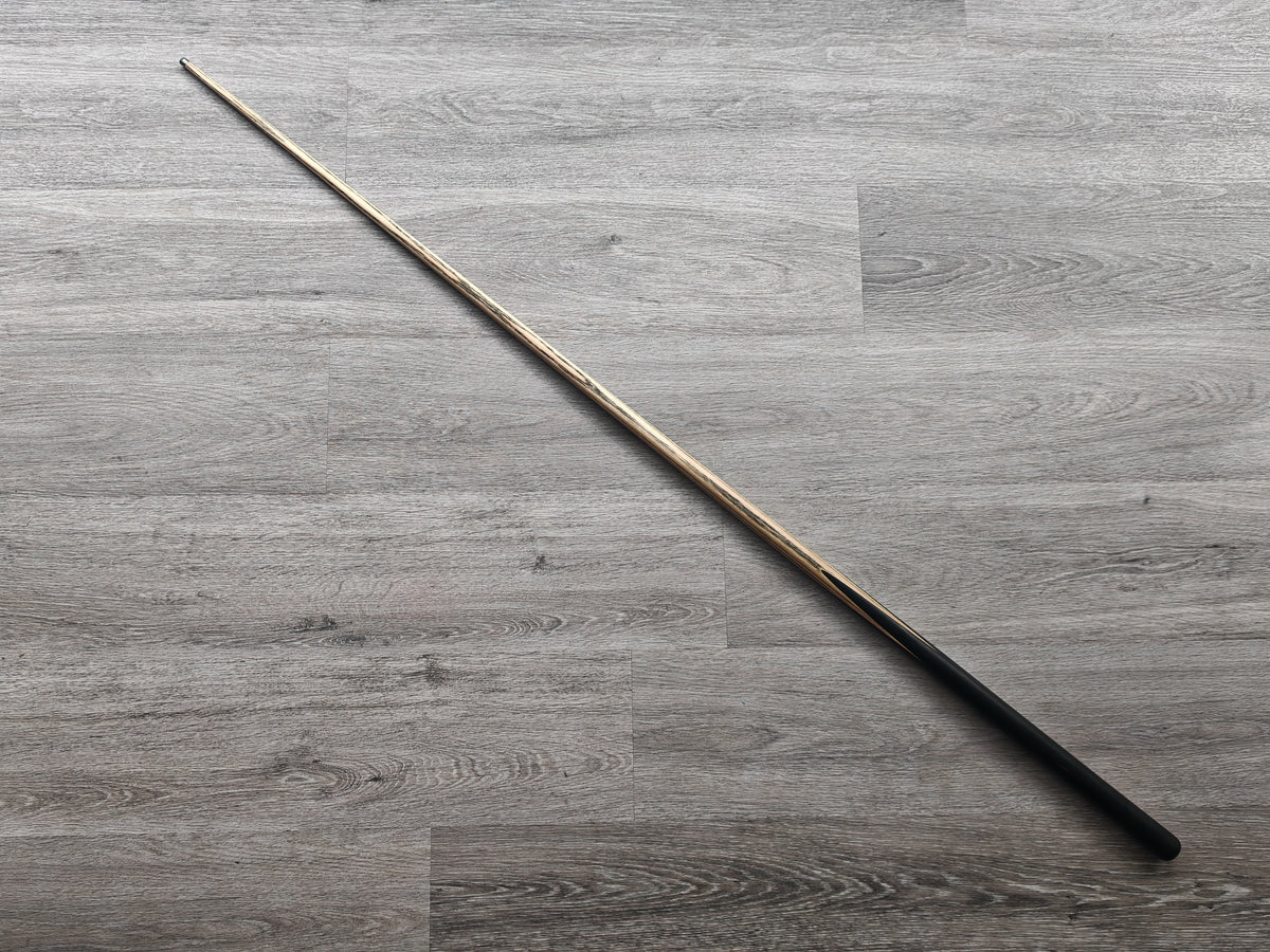 SP Cues Limited, 18.5oz, 9.7mm Tip (Badge Number 646)