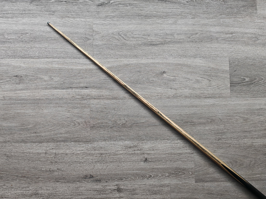 SP Cues Limited, 18.5oz, 9.7mm Tip (Badge Number 646)