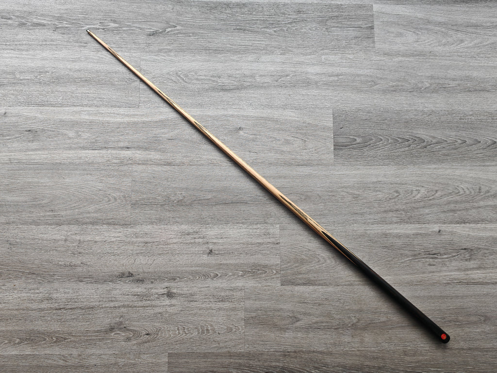 SP Cues Ultimate Ebony , 18 oz, 9.3mm Tip Badge Number 53