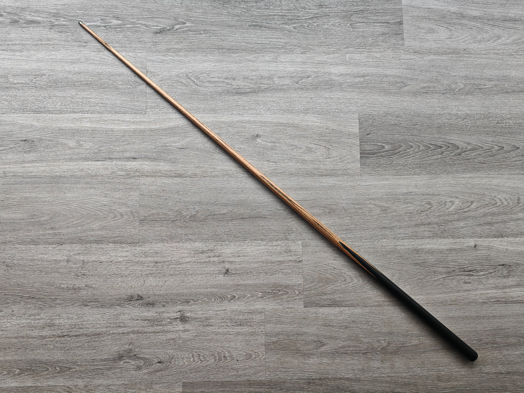 SP Cues Ultimate Ebony , 18 oz, 9.3mm Tip Badge Number 53