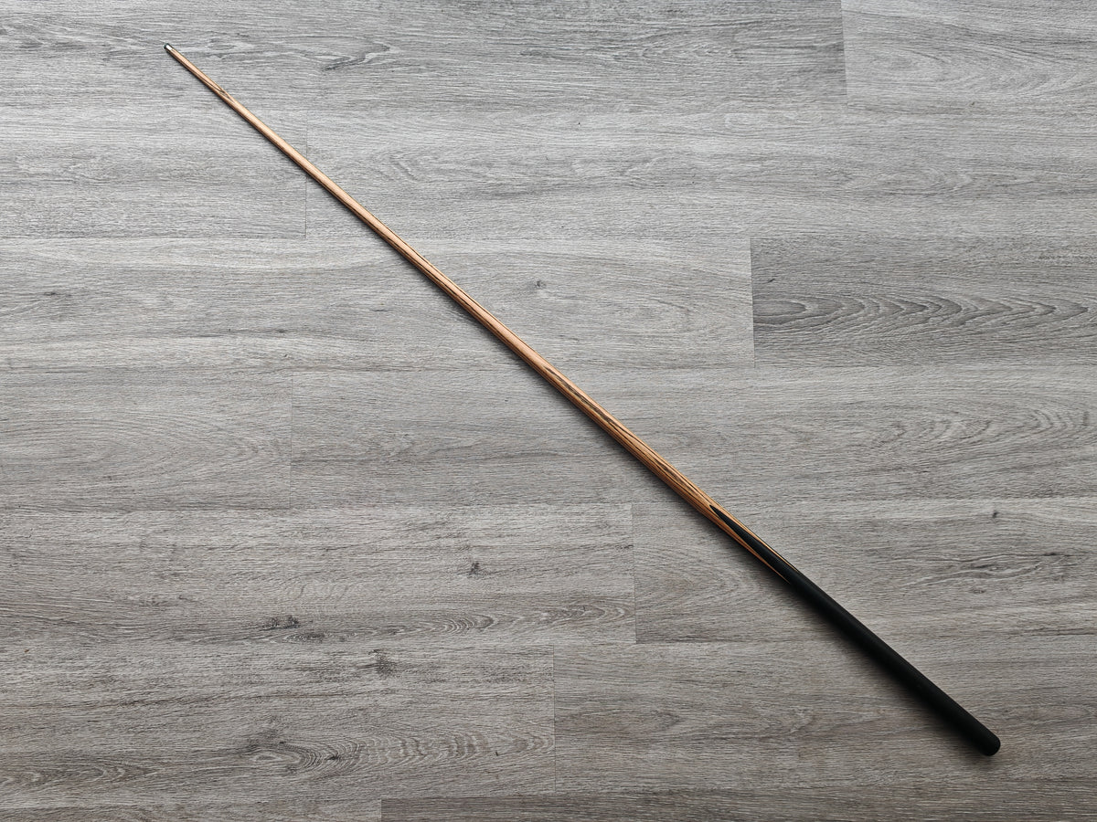 SP Cues Ultimate Ebony , 18 oz, 9.3mm Tip Badge Number 53