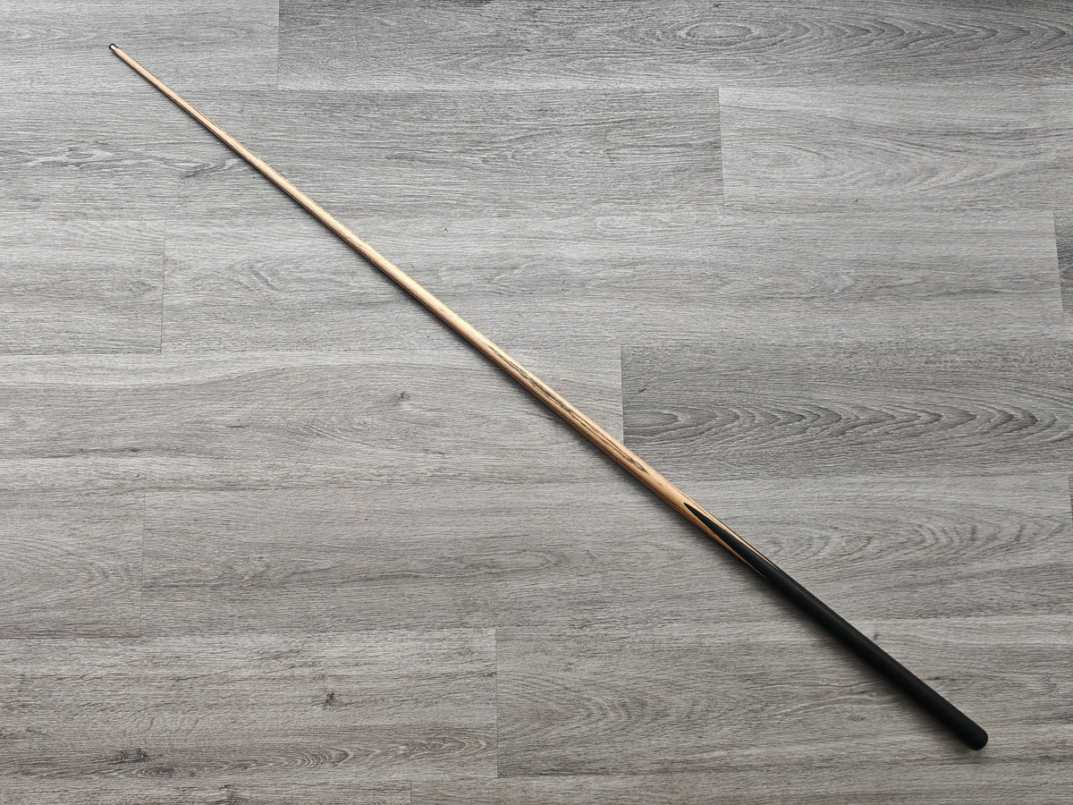 SP Cues Ultimate , 16.25 oz, 9.4mm Tip (Badge number 62)