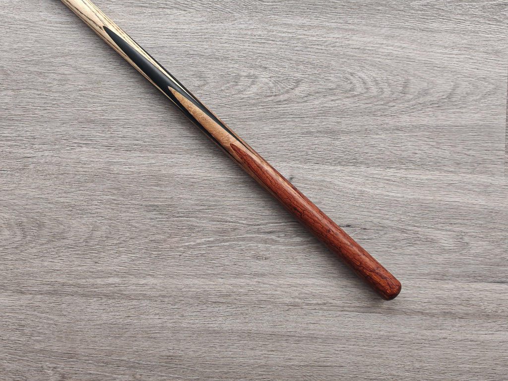 SP Cues Ultimate , 16.5 oz, 9.5mm Titanium Tip (Badge number 52)