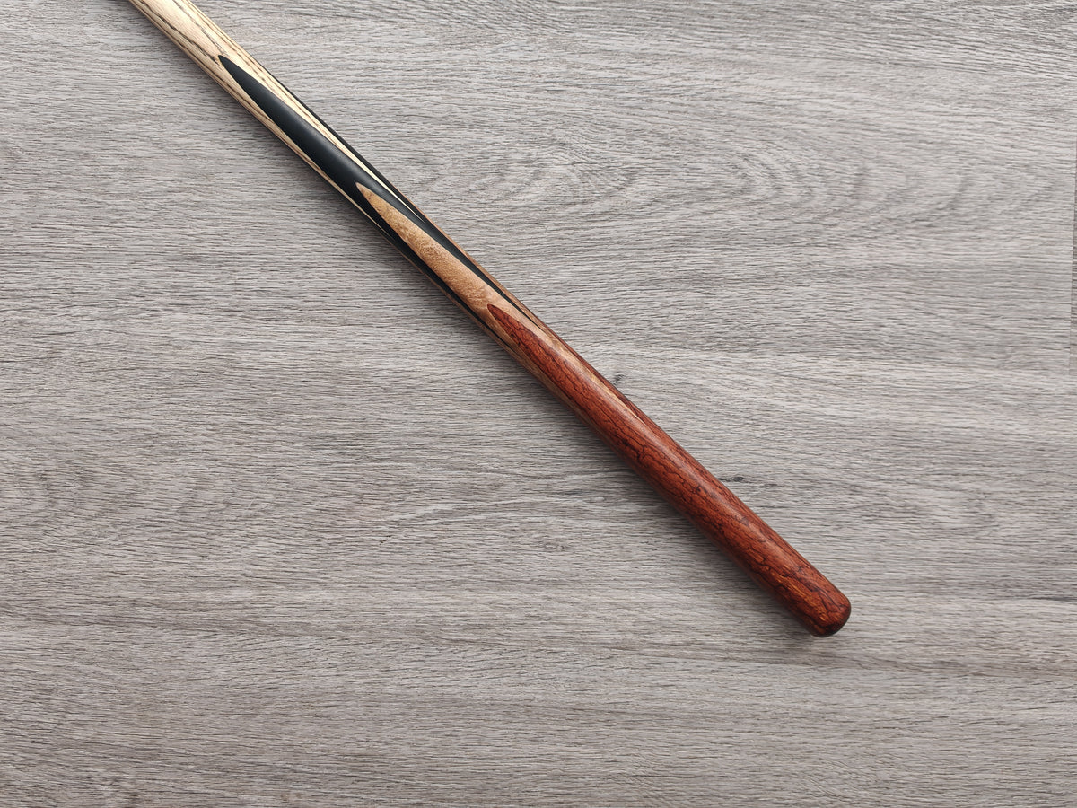 SP Cues Ultimate , 16.5 oz, 9.5mm Titanium Tip (Badge number 52)