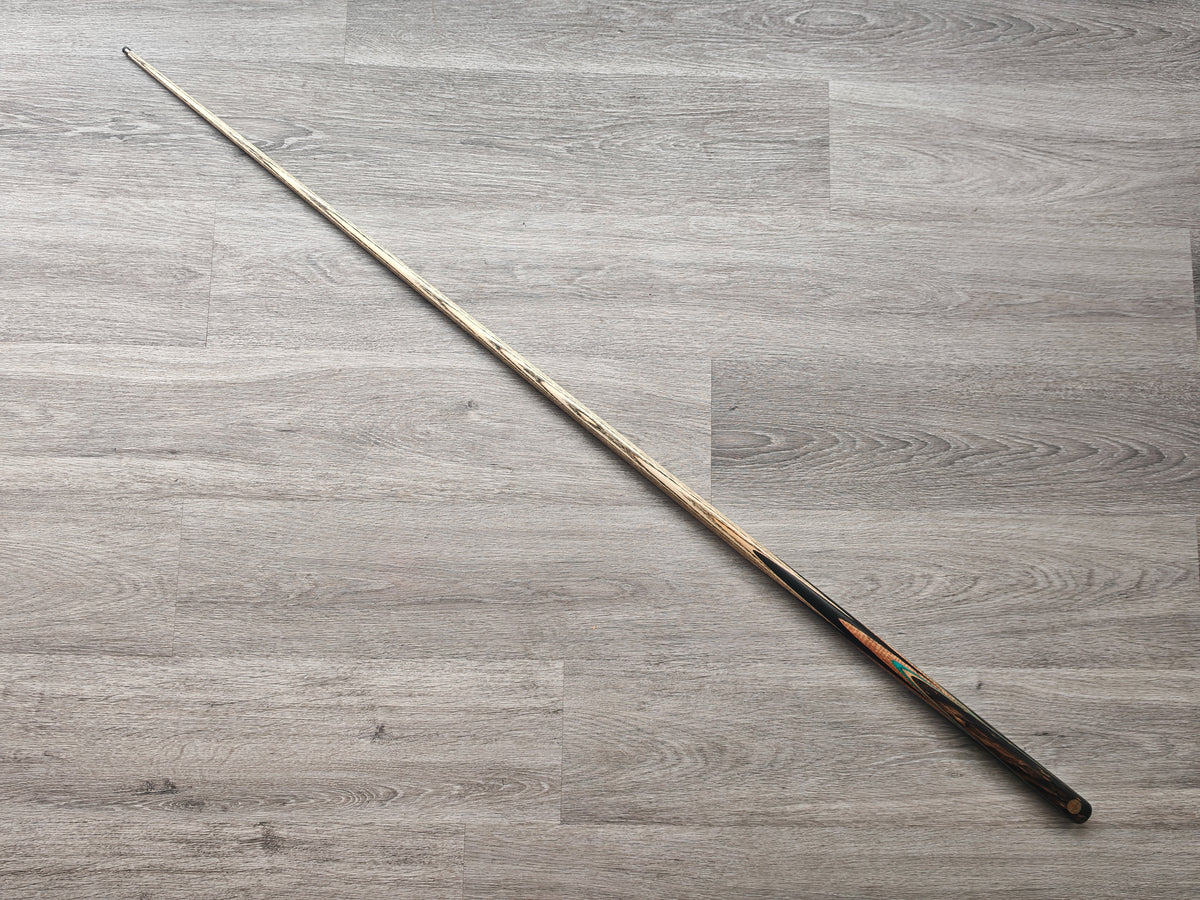 Somchai Ultimate 1 Piece Cue - 8.5mm titanium Tip , 17.5oz , 58"  12 splice  (Badge Number 207)