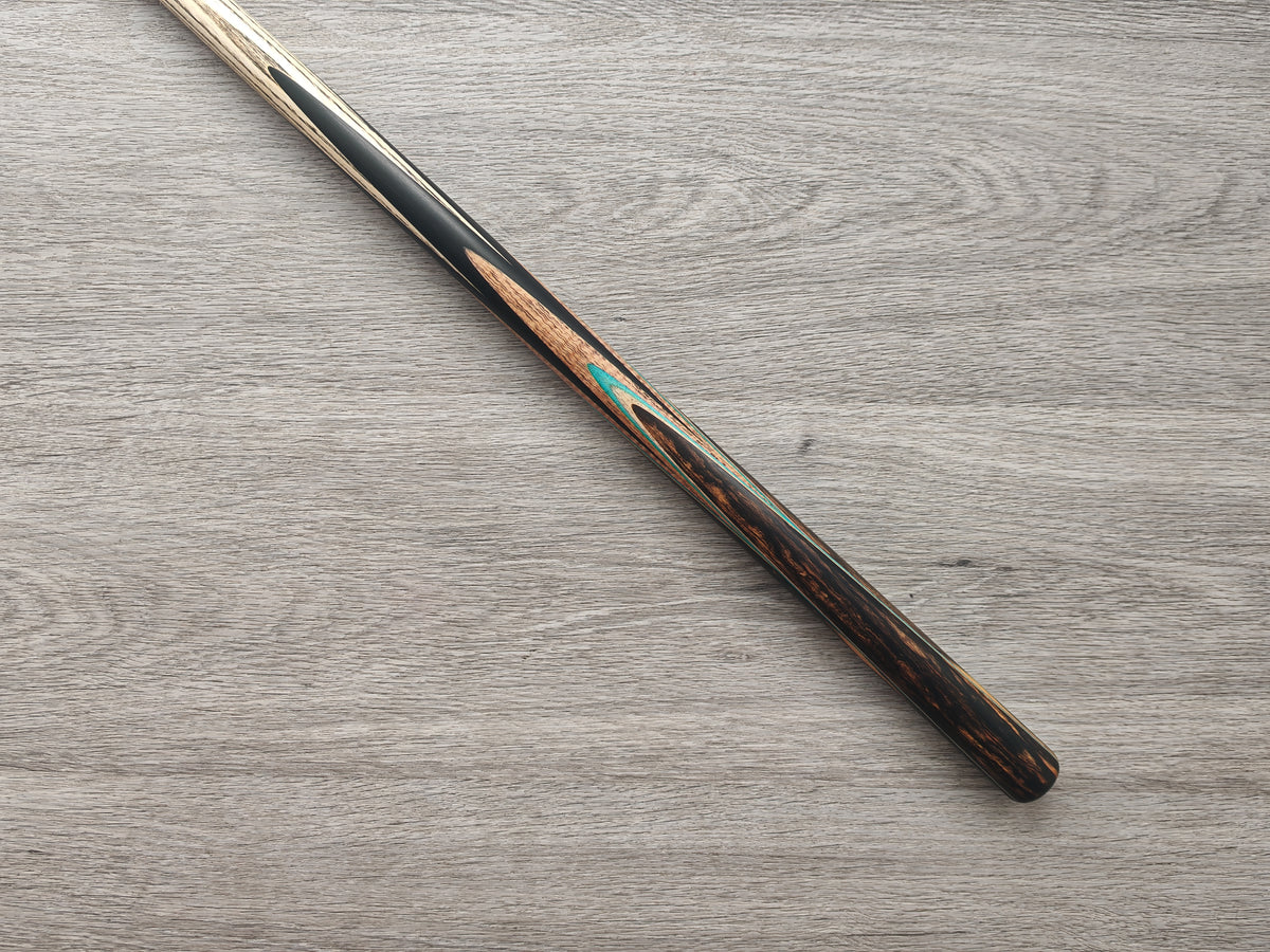 Somchai Ultimate 1 Piece Cue - 8.5mm titanium Tip , 17.5oz , 58"  12 splice  (Badge Number 207)