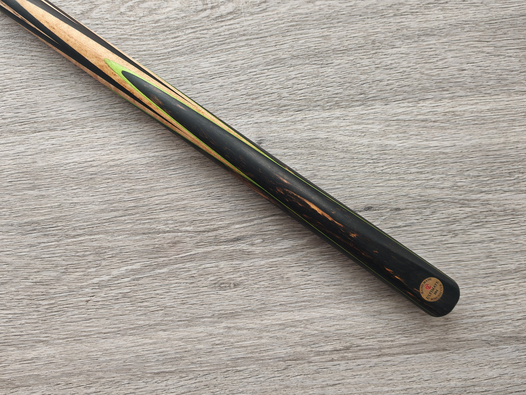 Somchai Ultimate 1 Piece Cue - 9.1mm titanium Tip , 17.75oz , 59.1"  12 splice  (Badge Number 204)