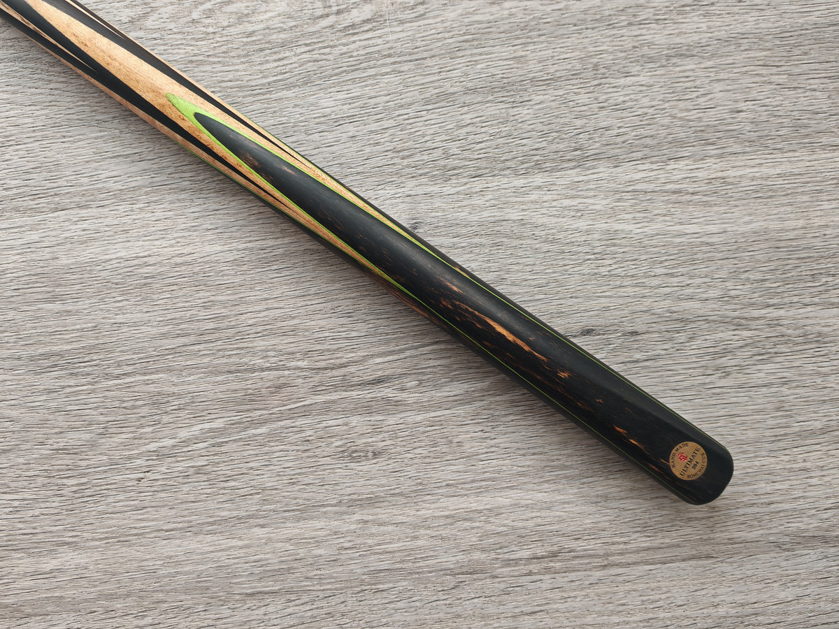 Somchai Ultimate 1 Piece Cue - 9.1mm titanium Tip , 17.75oz , 59.1"  12 splice  (Badge Number 204)
