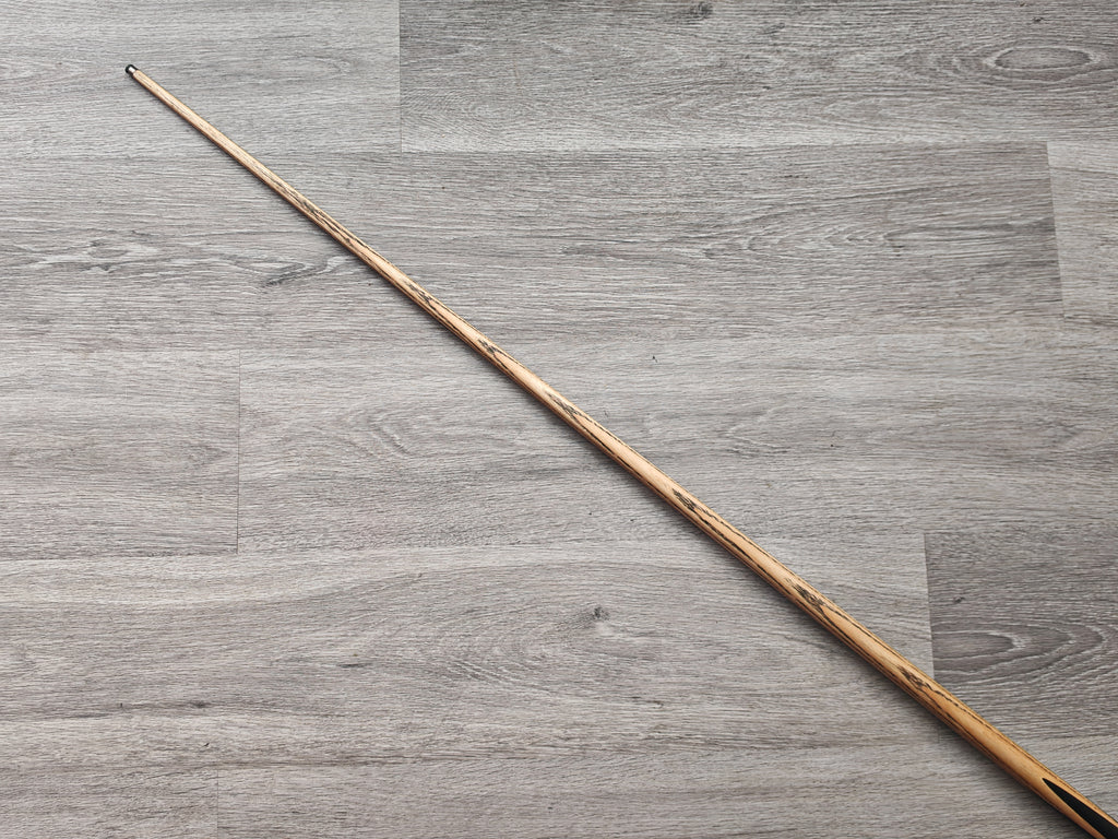 Somchai Ultimate 1 Piece Cue - 9.1mm titanium Tip , 17.75oz , 59.1"  12 splice  (Badge Number 204)