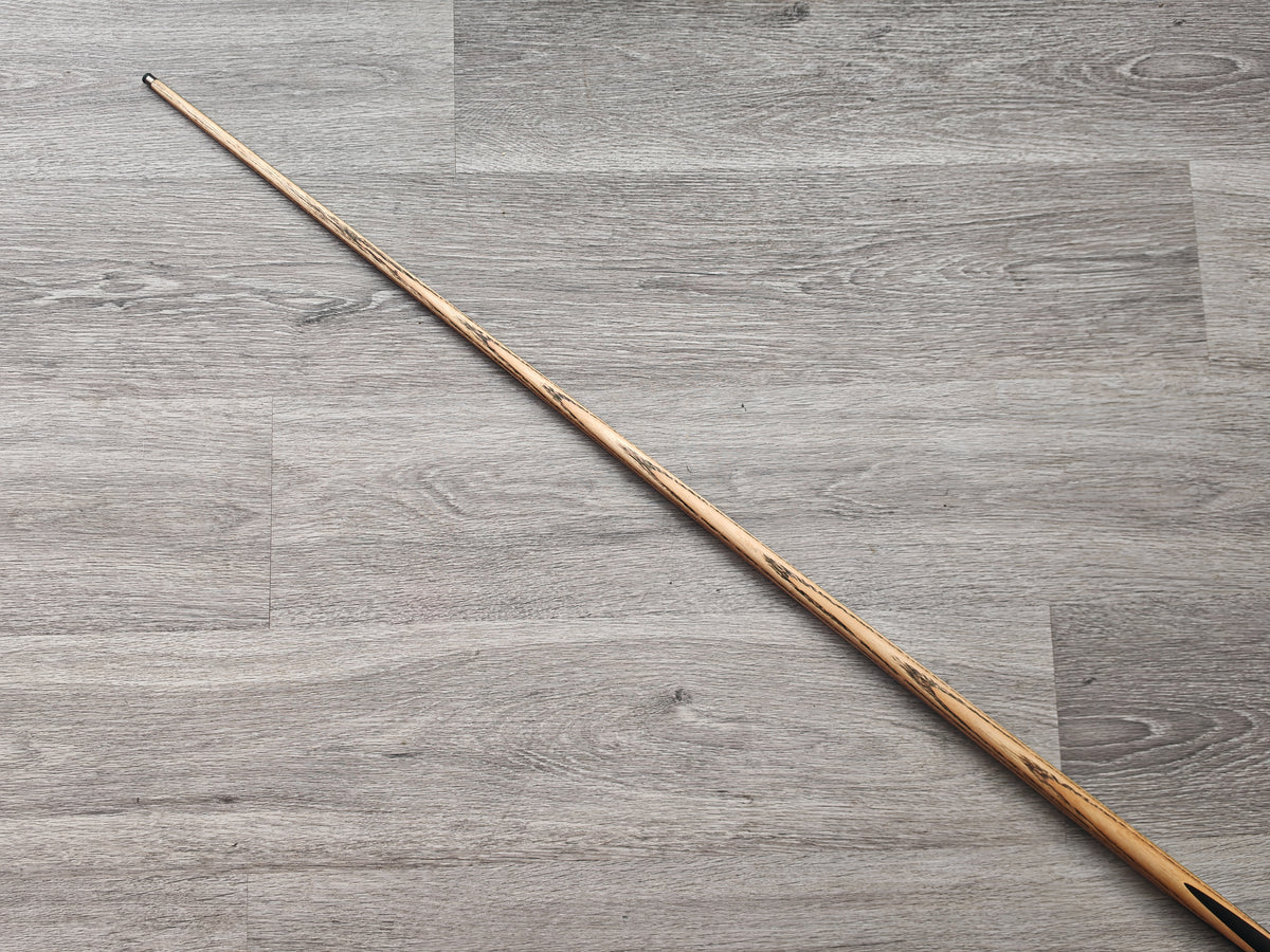 Somchai Ultimate 1 Piece Cue - 9.1mm titanium Tip , 17.75oz , 59.1"  12 splice  (Badge Number 204)