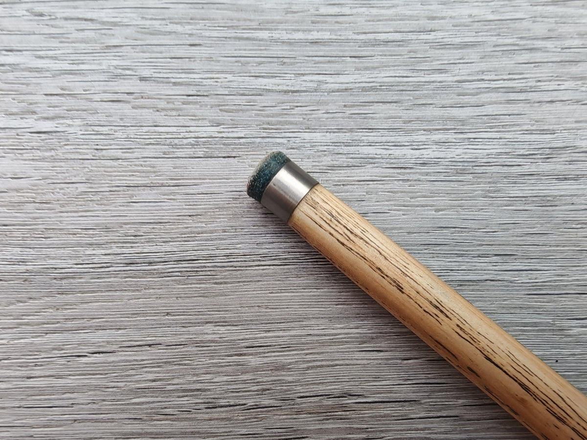 Somchai Ultimate 1 Piece Cue - 9.1mm titanium Tip , 17.75oz , 59.1"  12 splice  (Badge Number 204)
