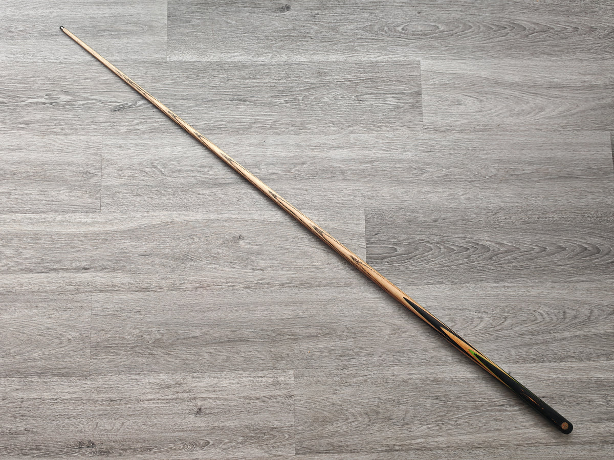 Somchai Ultimate 1 Piece Cue - 9.1mm titanium Tip , 17.75oz , 59.1"  12 splice  (Badge Number 204)