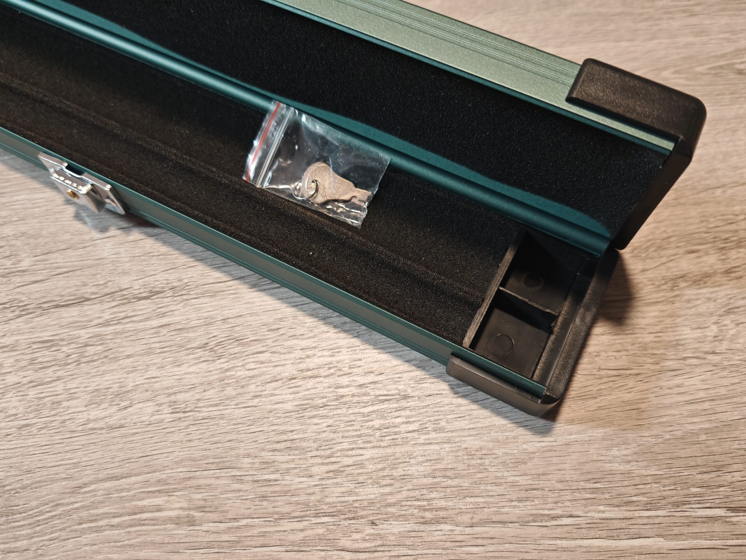3/4 Case image 9