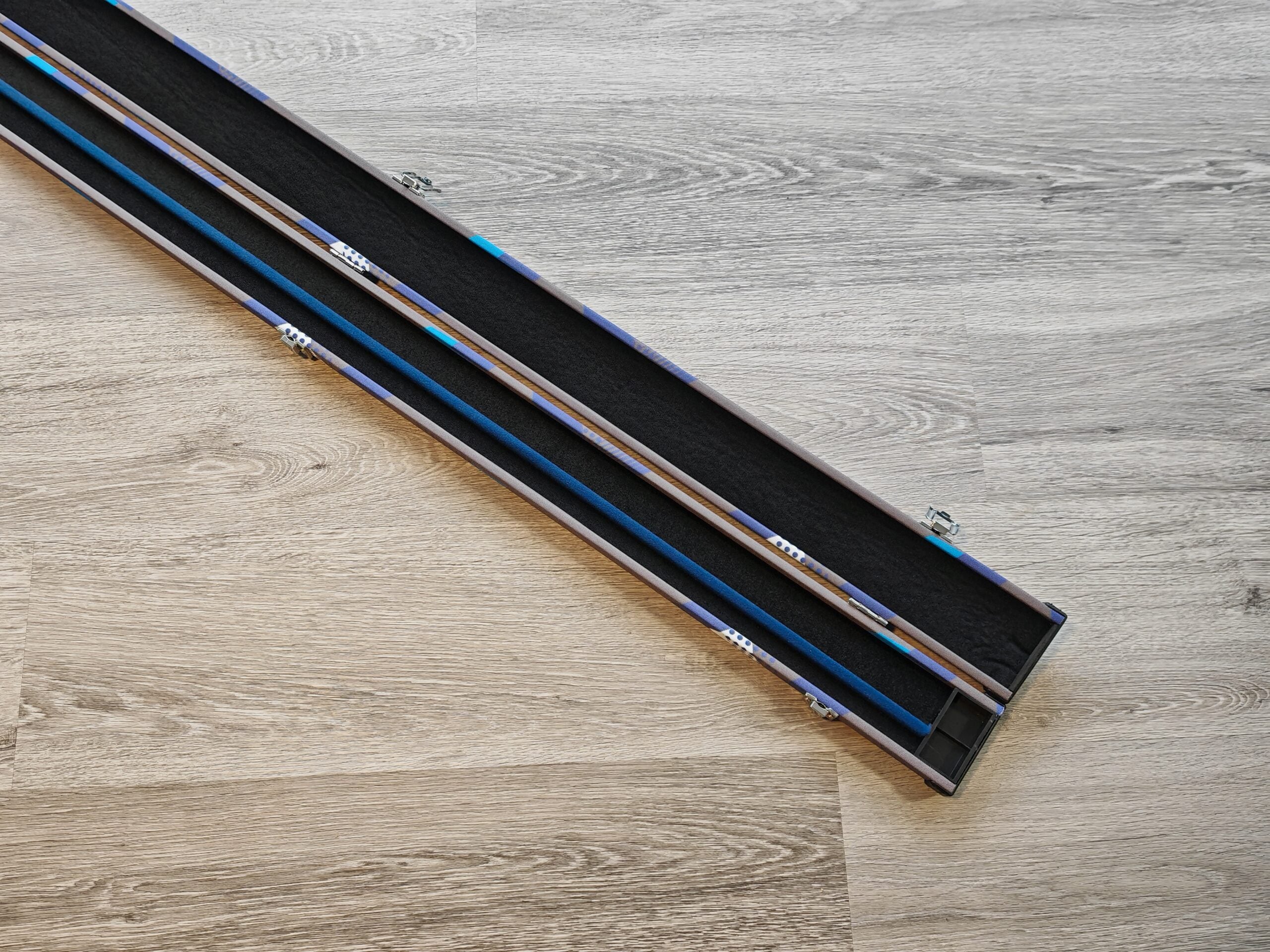 3/4 Case image 9