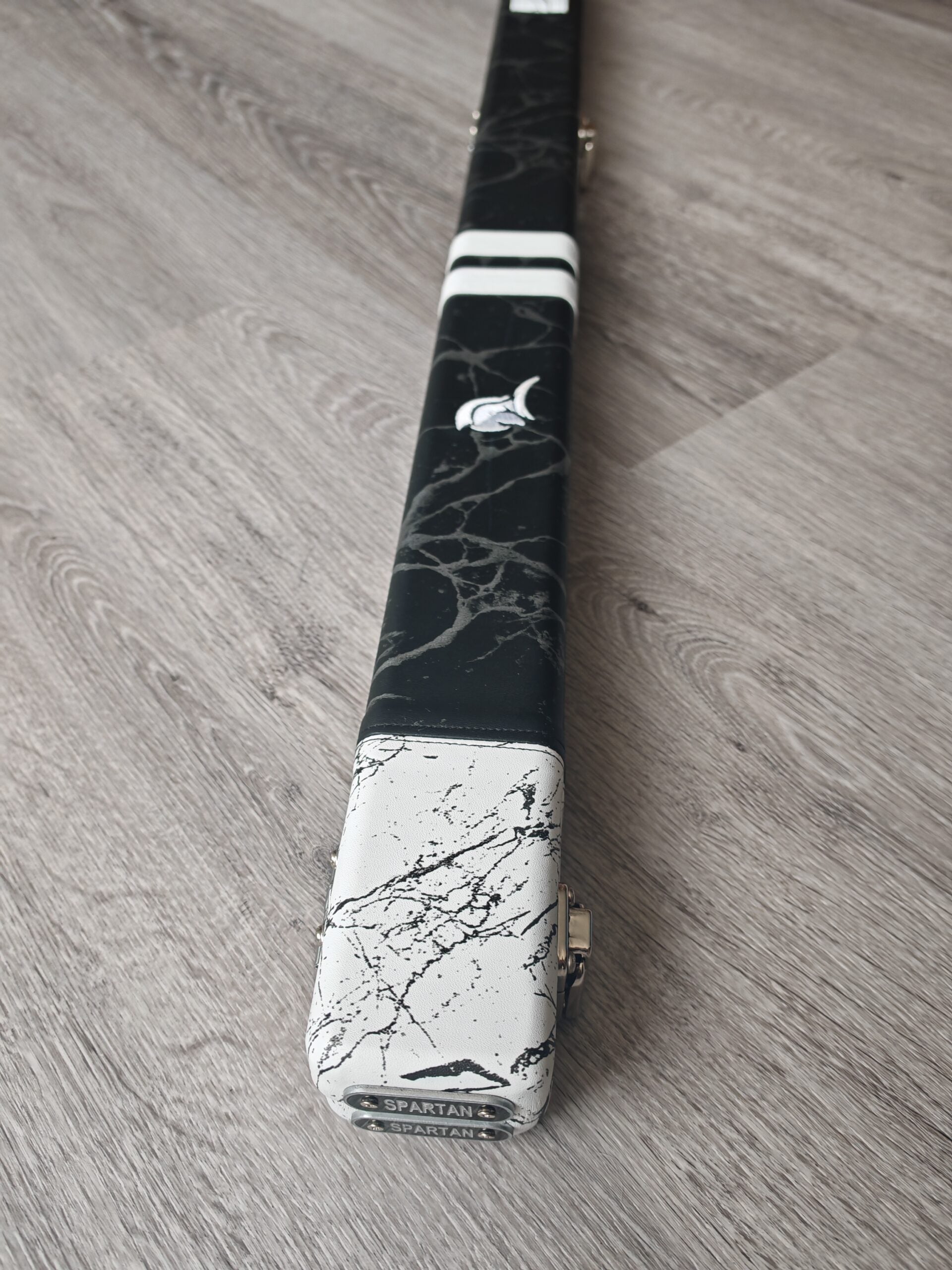 Spartan Case Black & White image 5